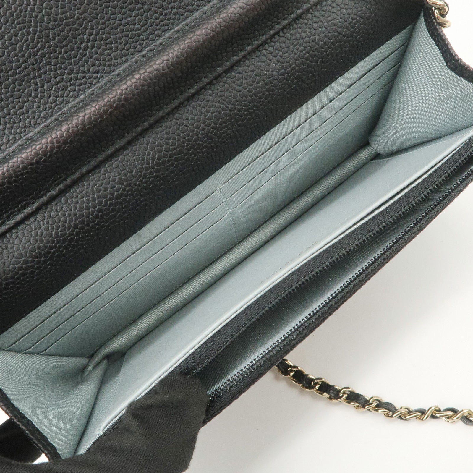 CHANEL Matelasse Caviarskin Chain Wallet COW Shoulder Bag Black Used