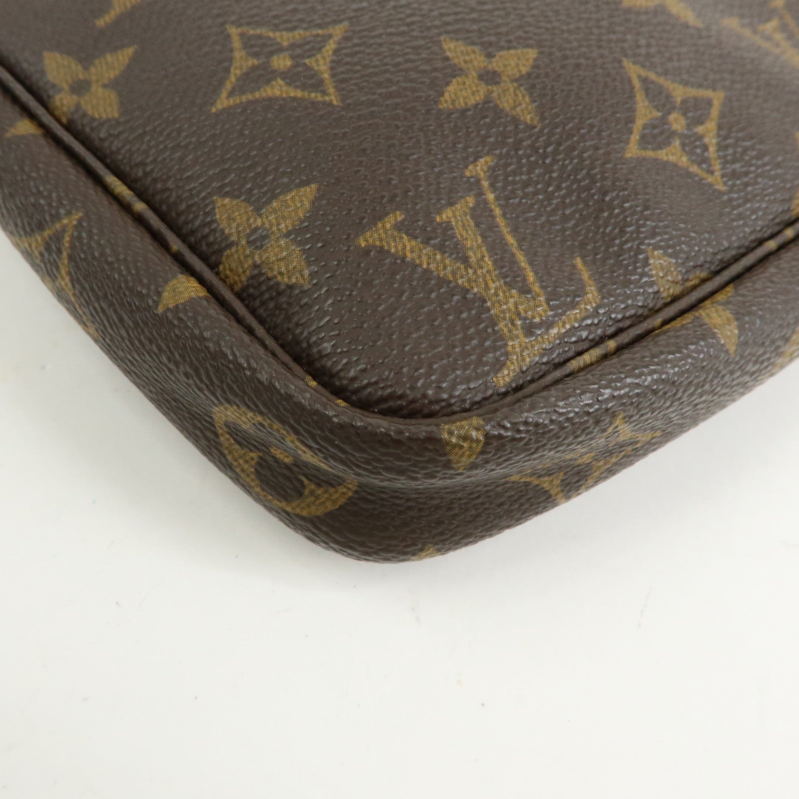 Louis Vuitton Monogram Pochette Accessoires Pouch Hand Bag M51980