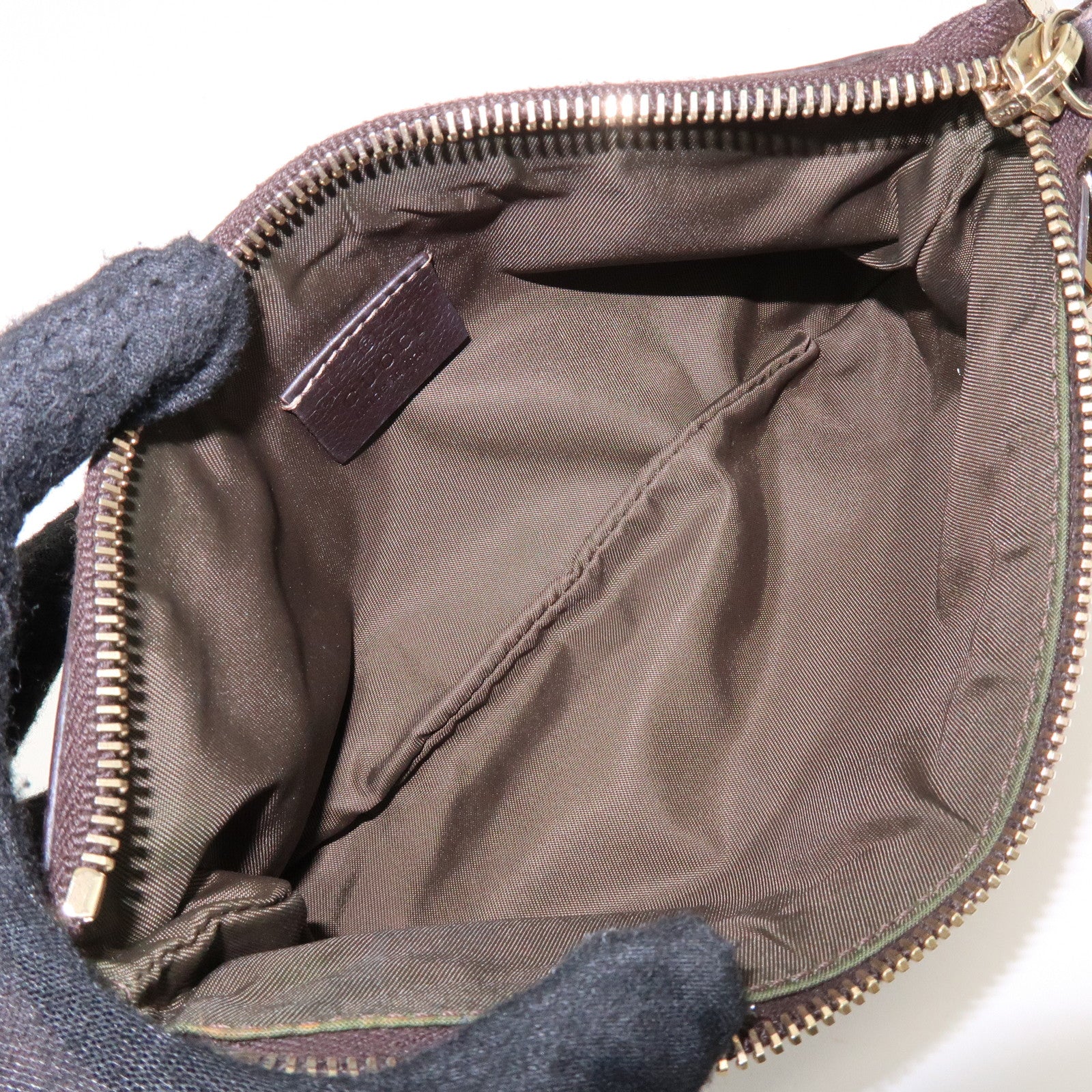 GUCCI Interlocking G GG Canvas Leather Pouch Wristlet Bag 212203