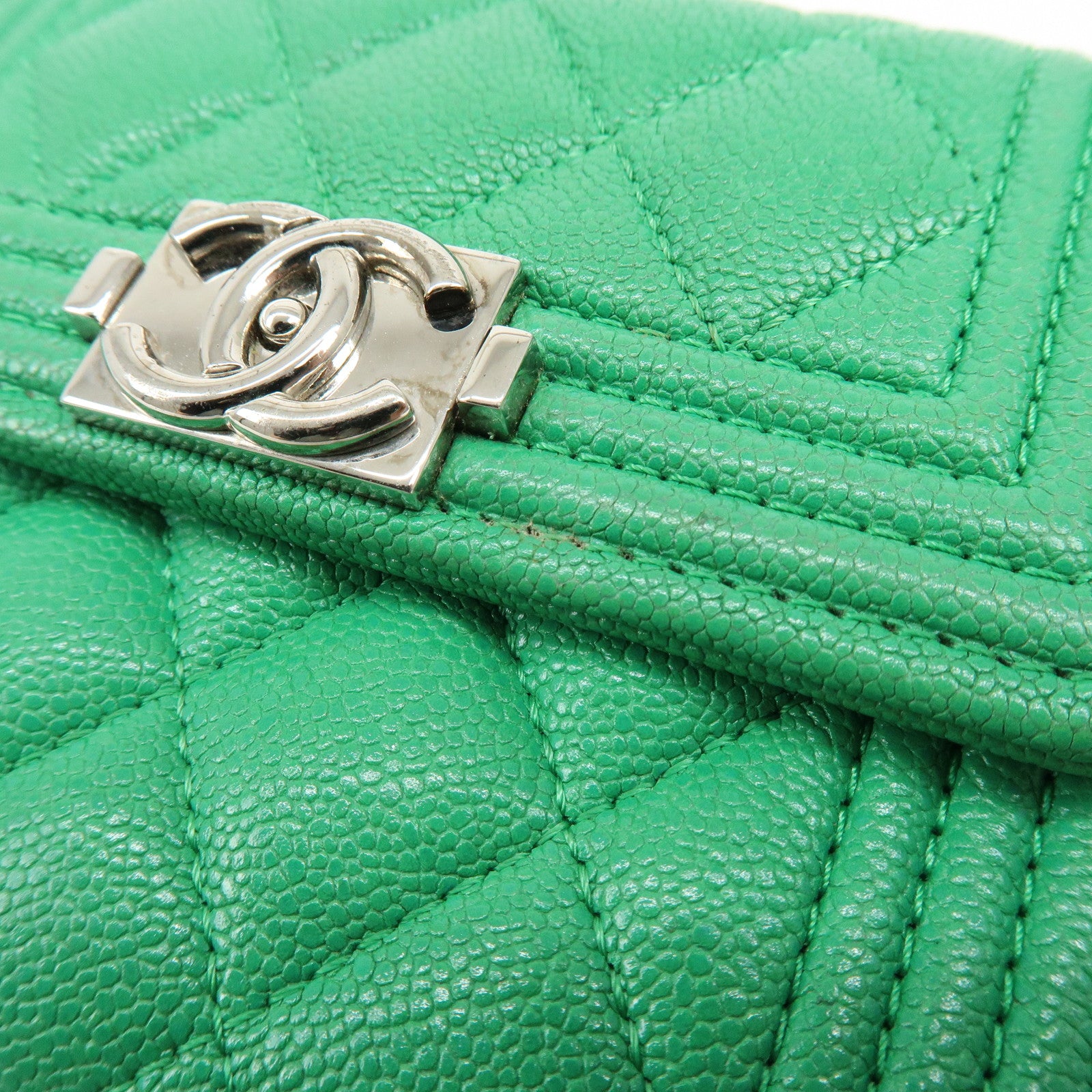 CHANEL Boy Chanel COCO Mark Caviarskin Compact Wallet Green