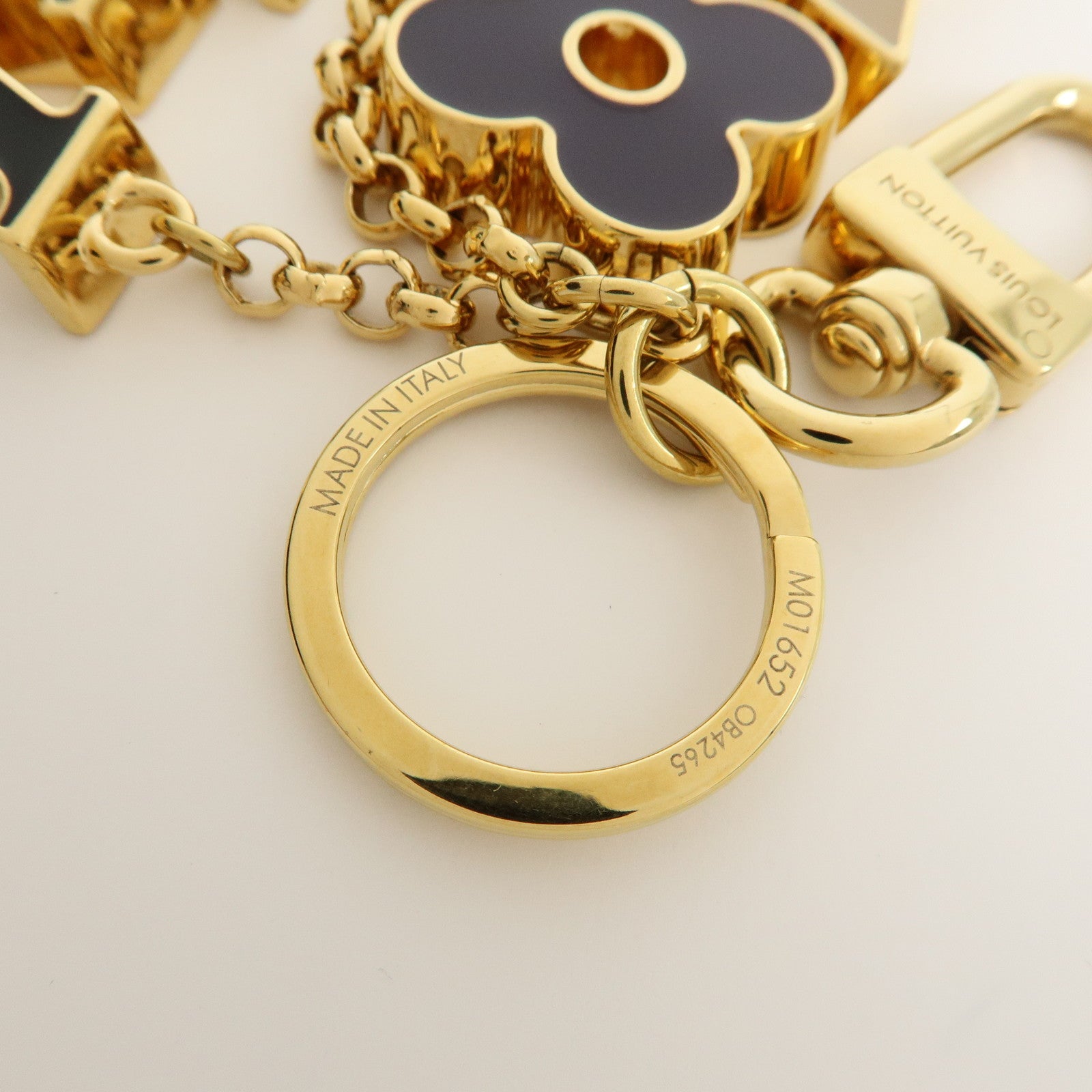 Louis Vuitton Fleur de Monogram Metal Bag Charm Key Charm M01652