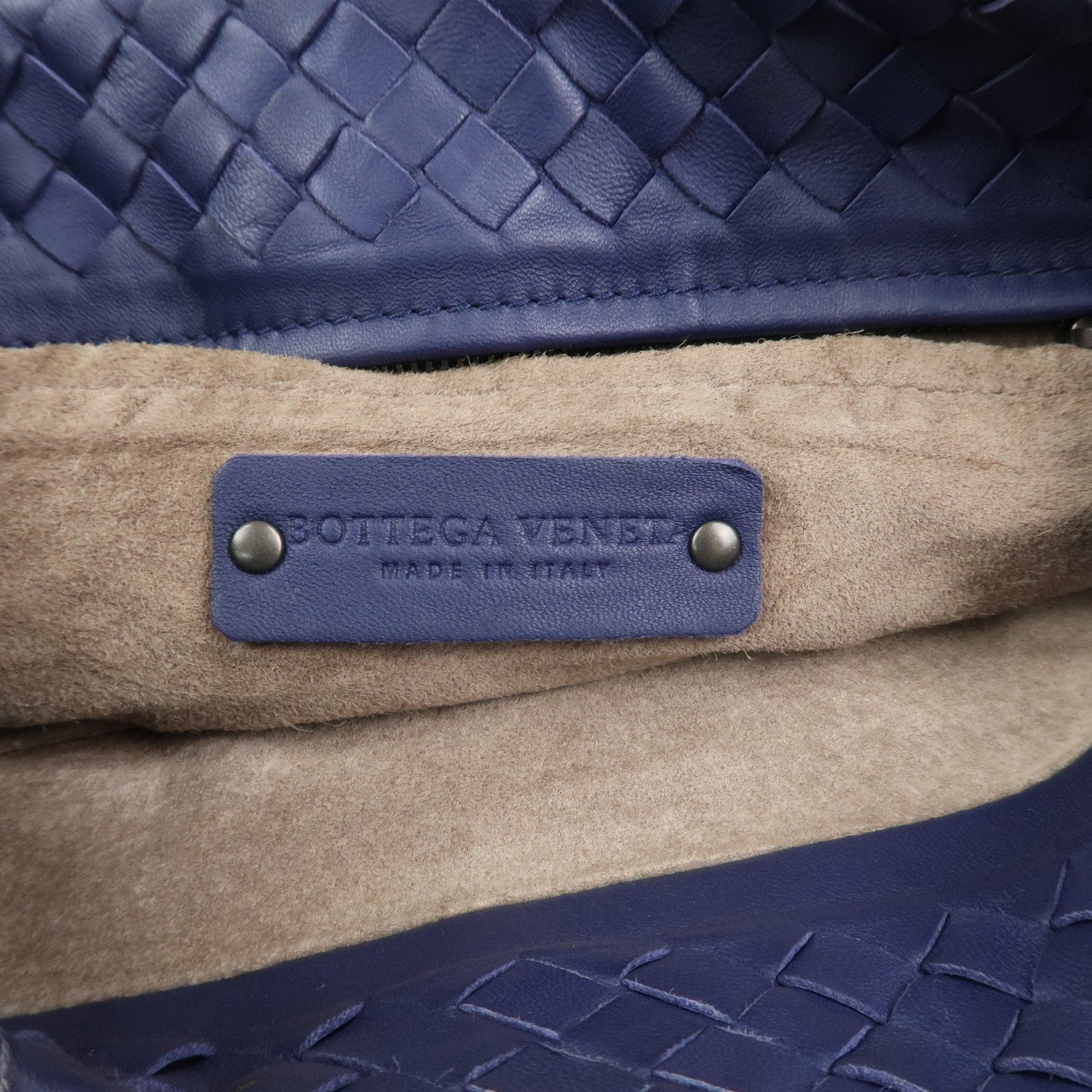 BOTTEGA VENETA Intrecciato Leather Shoulder Bag Navy 255690