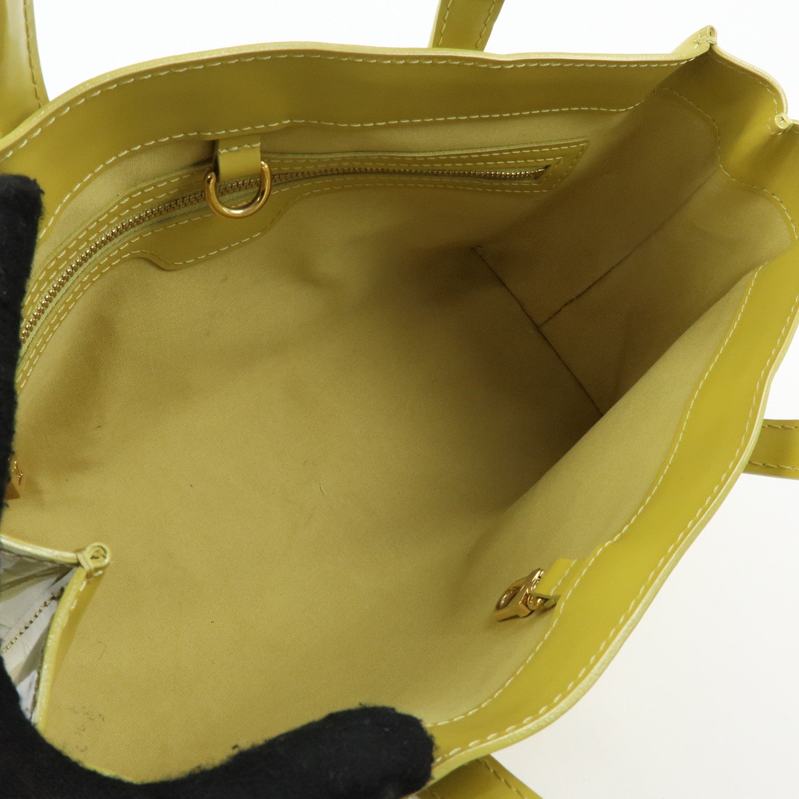 Louis Vuitton Monogram Vernis Wilshire PM Hand Bag Green M91643