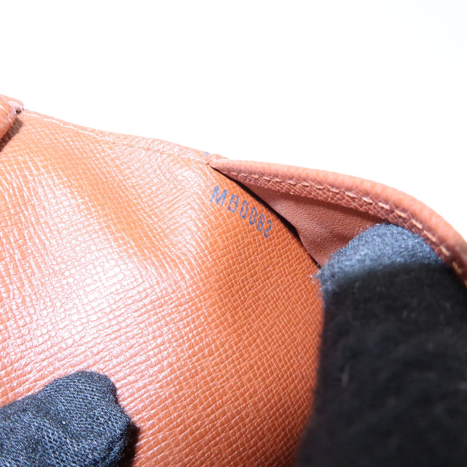 Louis Vuitton Monogram Portefeuille International Wallet M61217