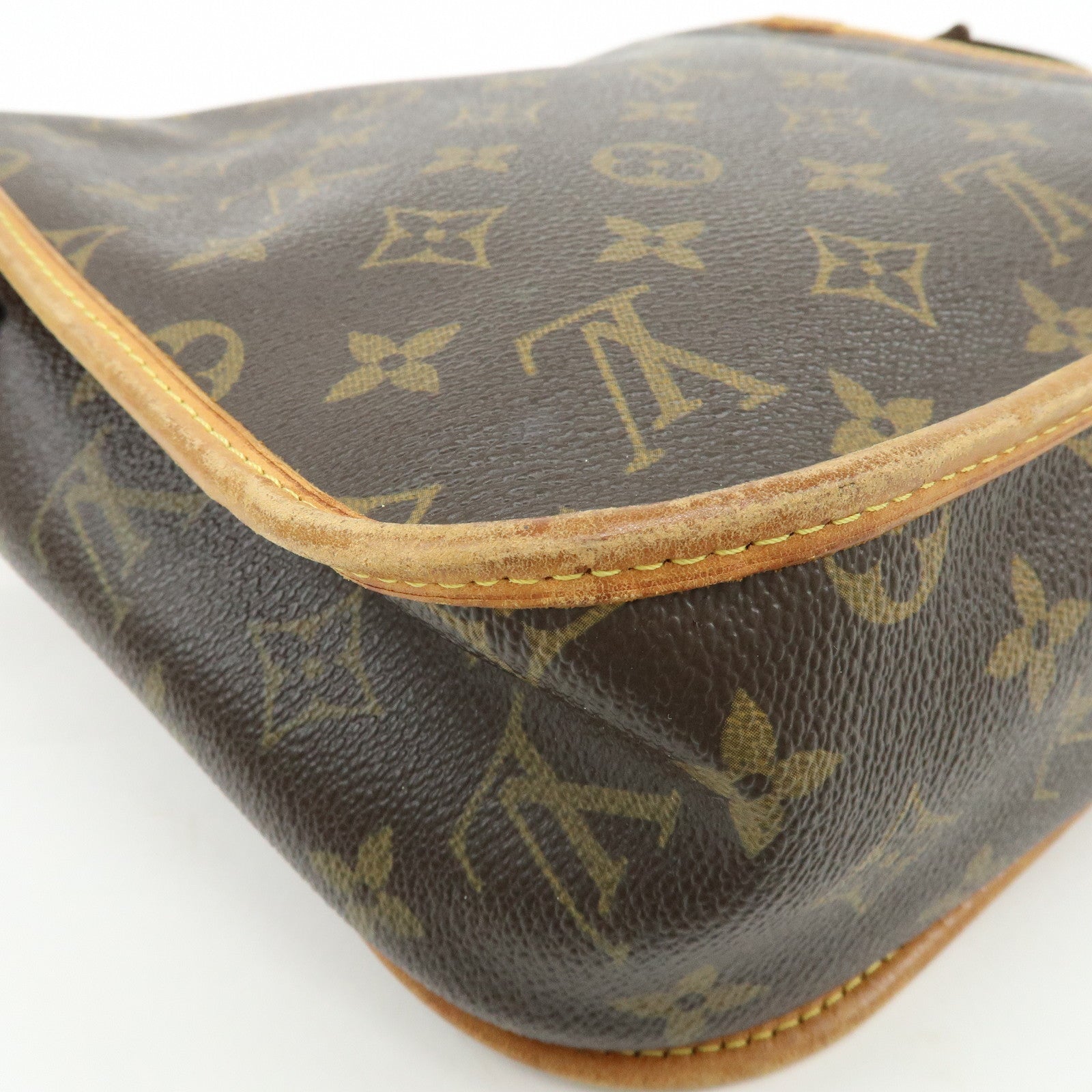 Louis Vuitton Monogram Messenger Bosphore PM Shoulder Bag M40106