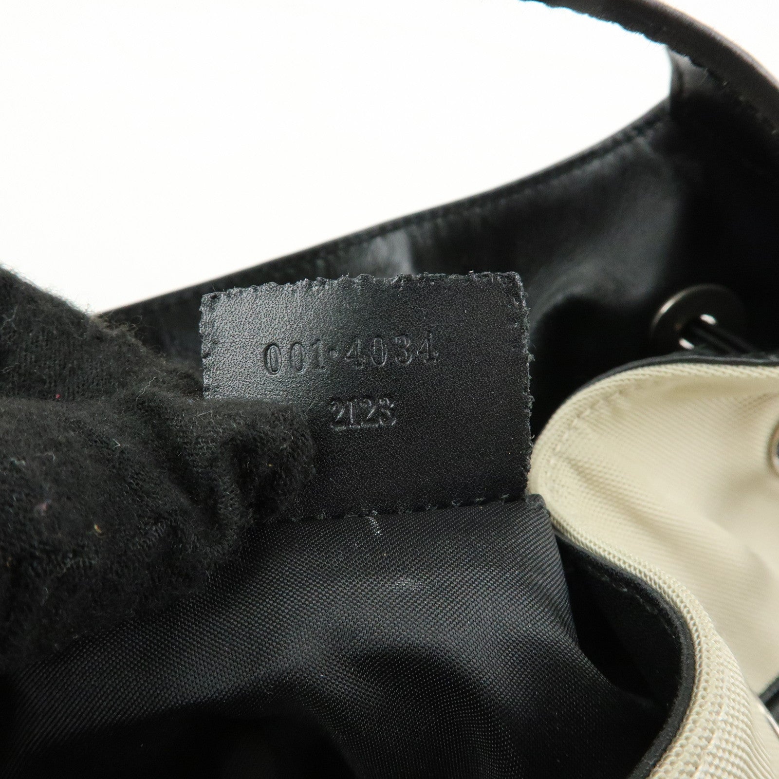 GUCCI Nylon Leather Drawstring Shoulder Bag Beige Black 001.4034