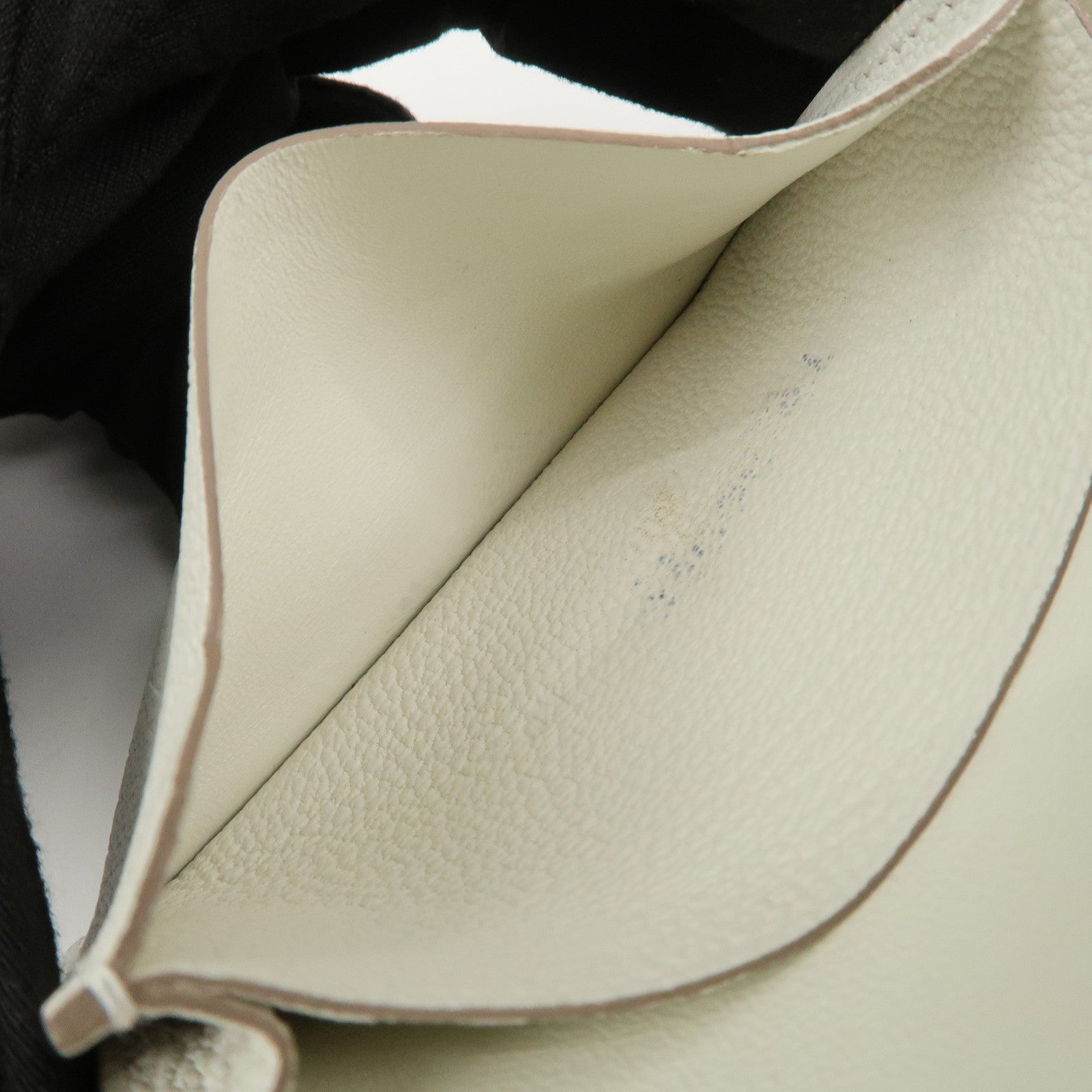 HERMES Bearn Chevre B Stamped Card Case Card Holder Craie