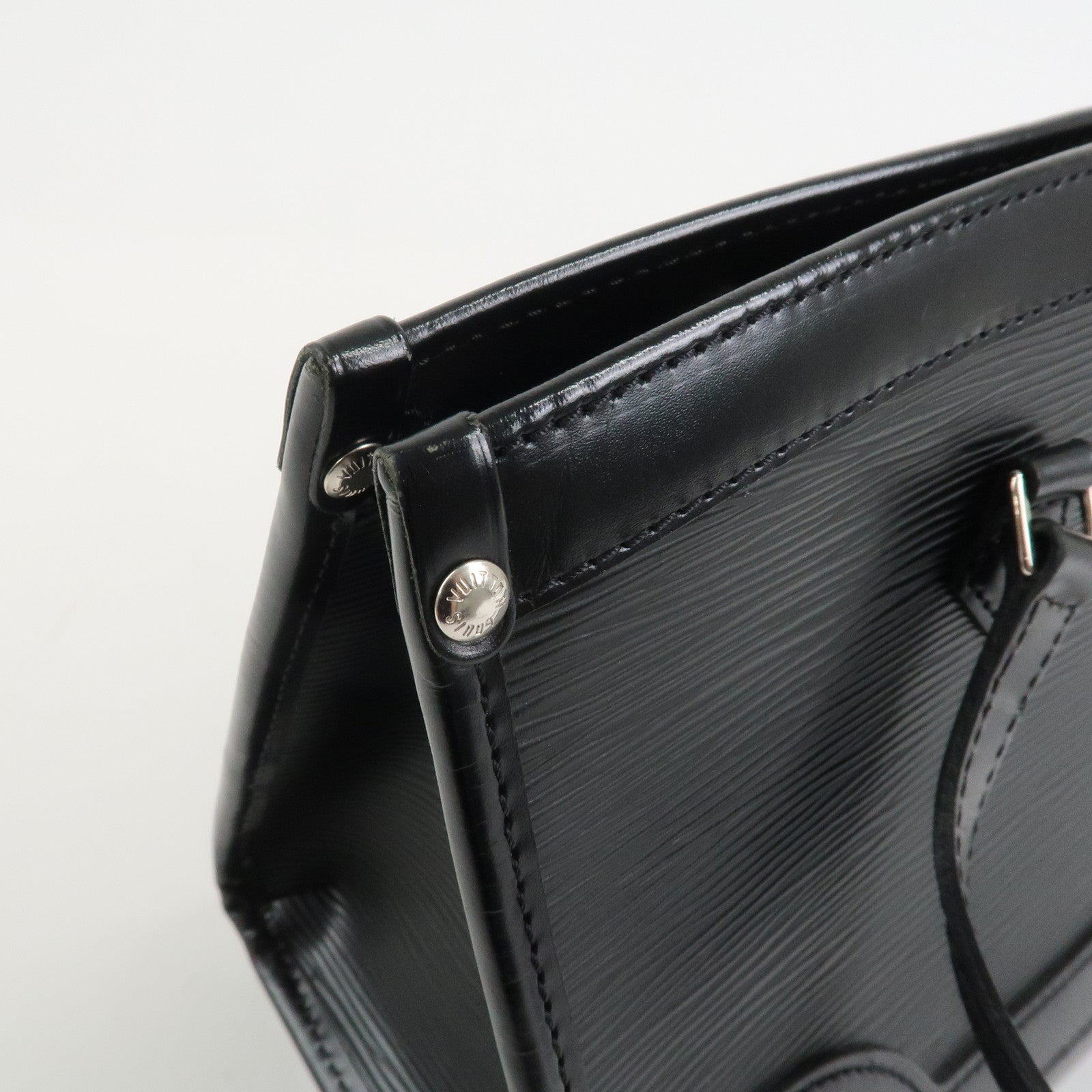 Louis Vuitton Epi Leather Madeleine PM Hand Bag Noir Black M59332