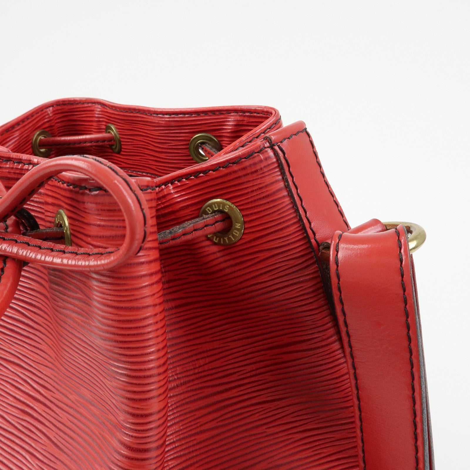 Louis Vuitton Epi Petit Noe Shoulder Bag Castilian Red M44107