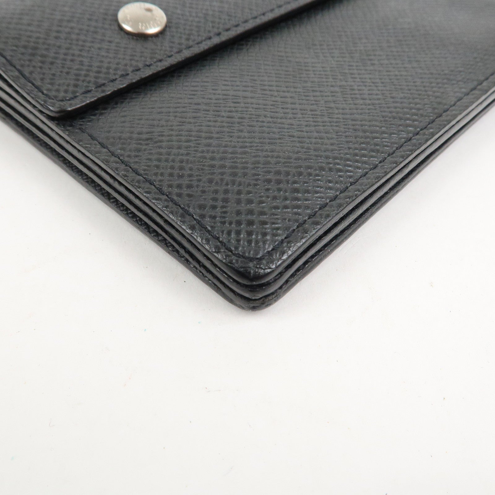 Louis Vuitton Taiga Portefeuille Accordion Wallet Ardoise M30992