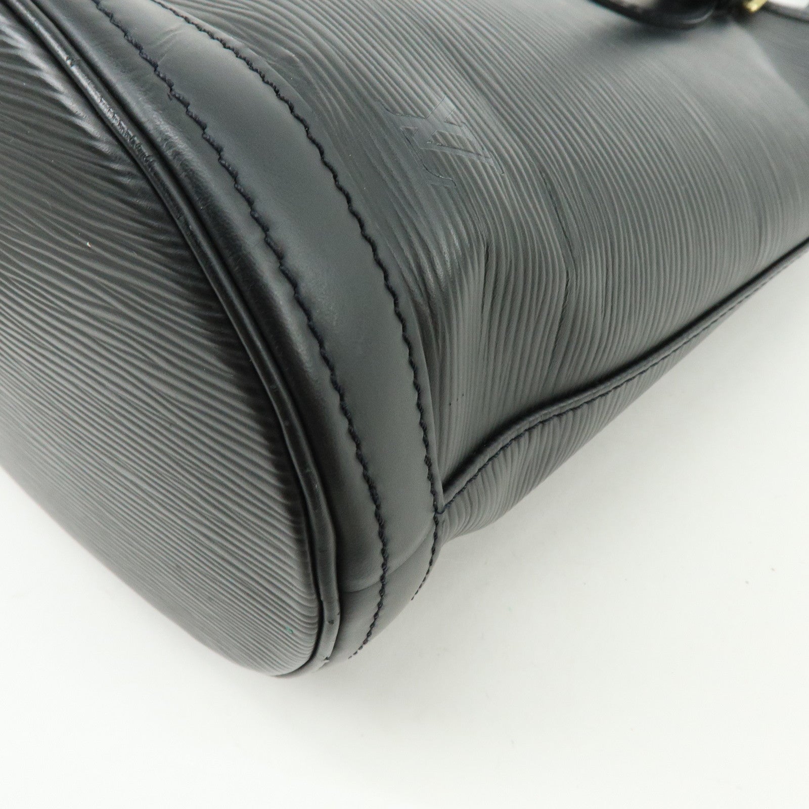 Louis Vuitton Epi Petit Bucket PM Shoulder Bag Noir M58992