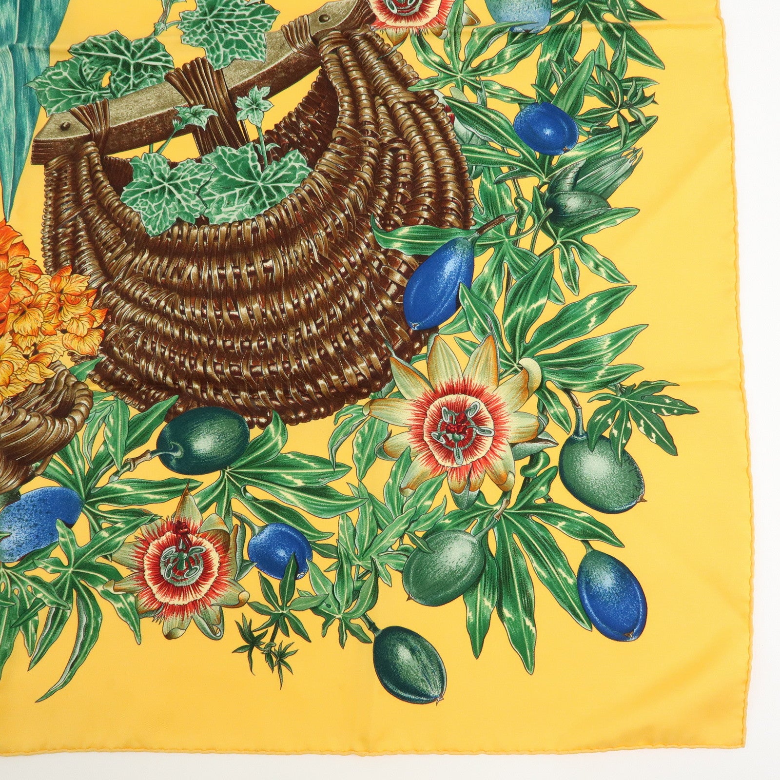HERMES Carre 90 Silk 100% Scarf PASSIFLORES Orange Green Brown