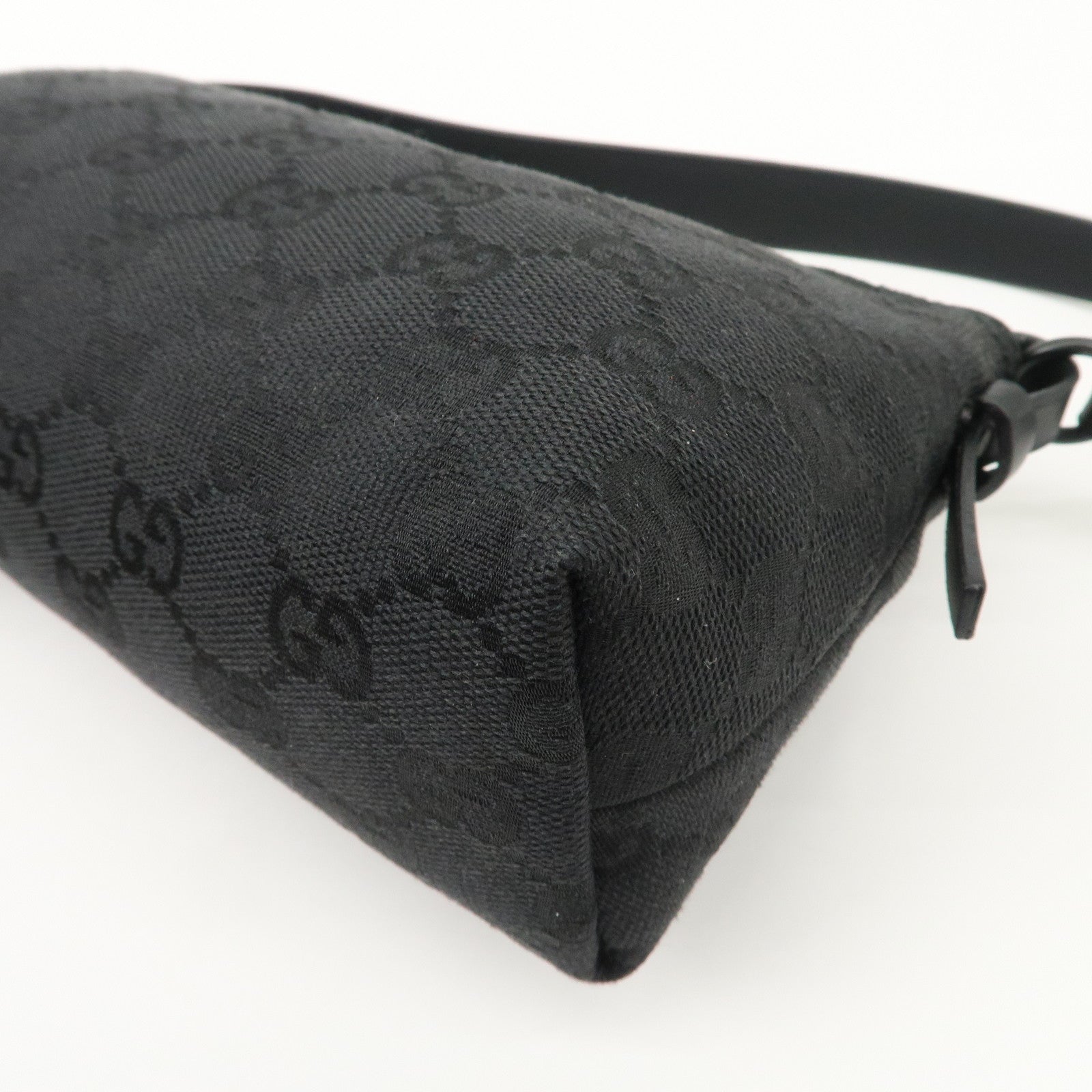 GUCCI GG Canvas Leather Accessory Pouch Hand Bag Black 103399 Used