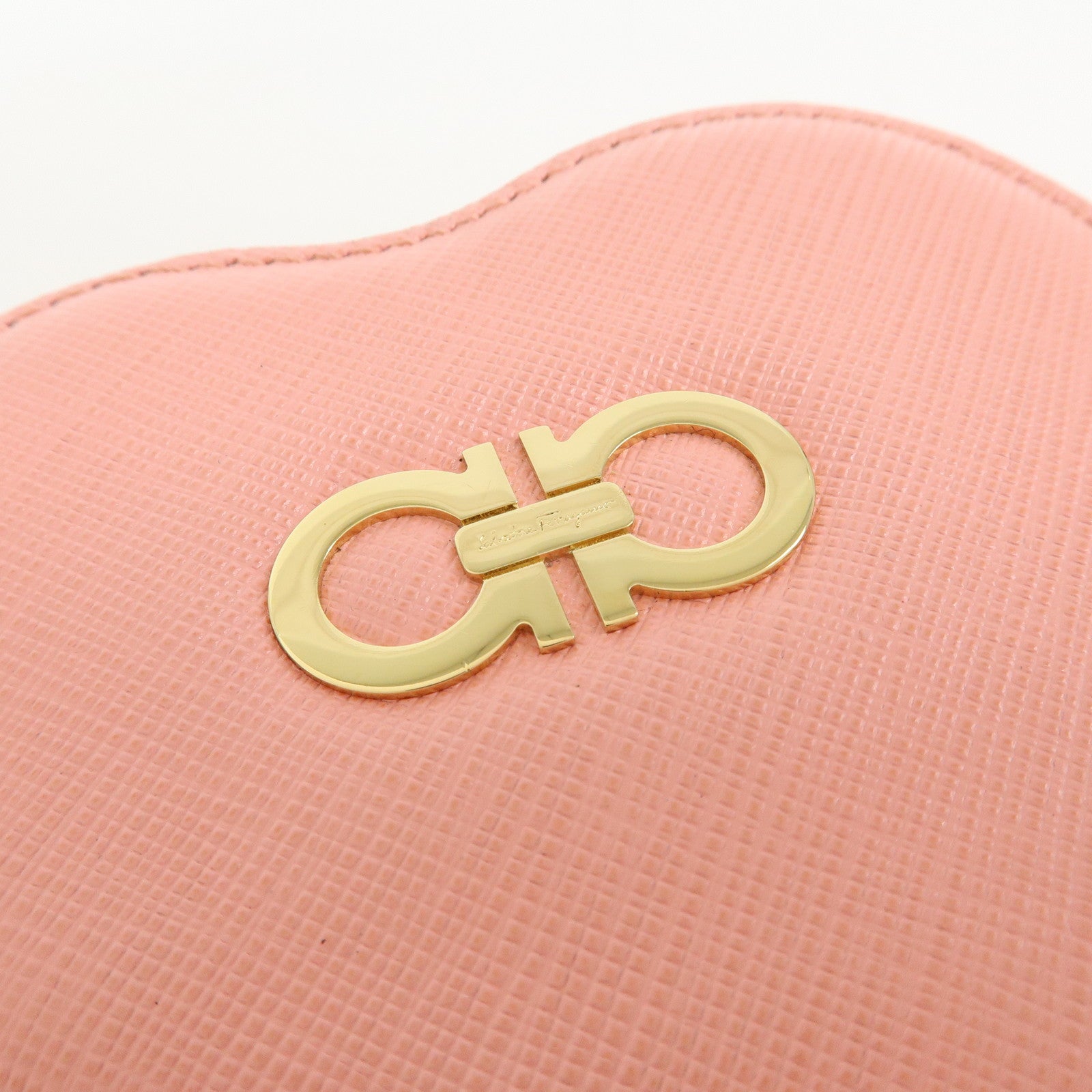 Ferragamo Gancini Leather Heart Motif Coin Case Pink