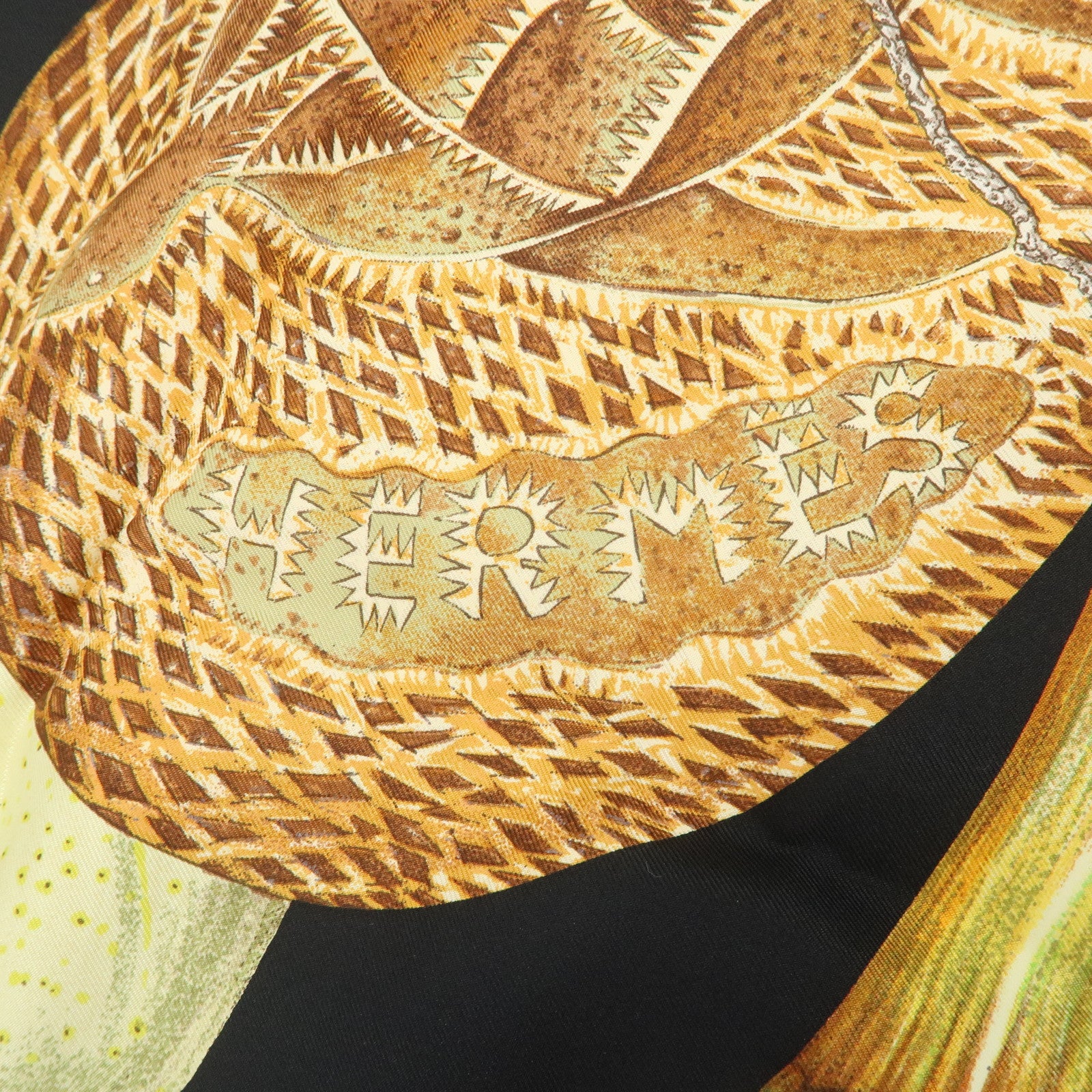 HERMES Carre 90 Silk 100% Nouvelle Coledonie Scarf Black Green