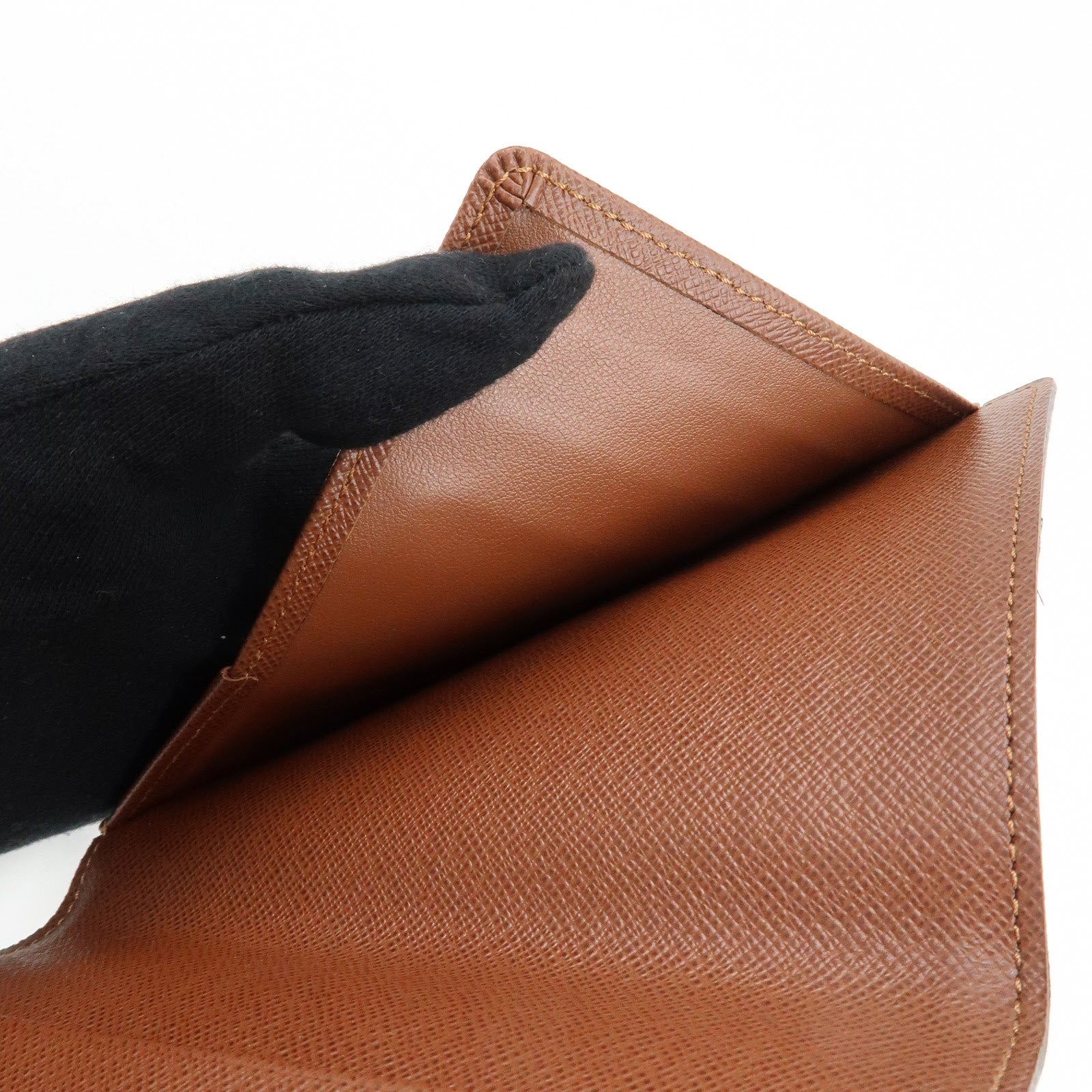 Louis Vuitton Monogram Couverture Passeport Passport Case M60181