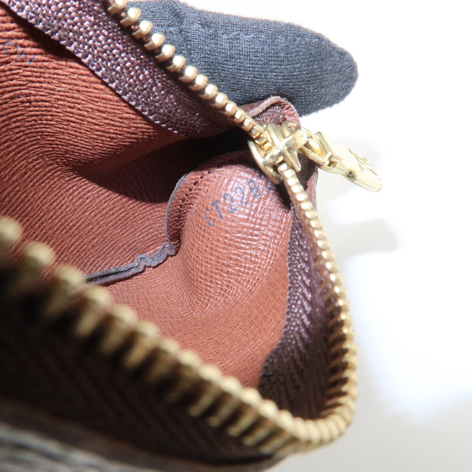 Louis Vuitton Monogram Pochette Cles Coin Case Key Case M62650