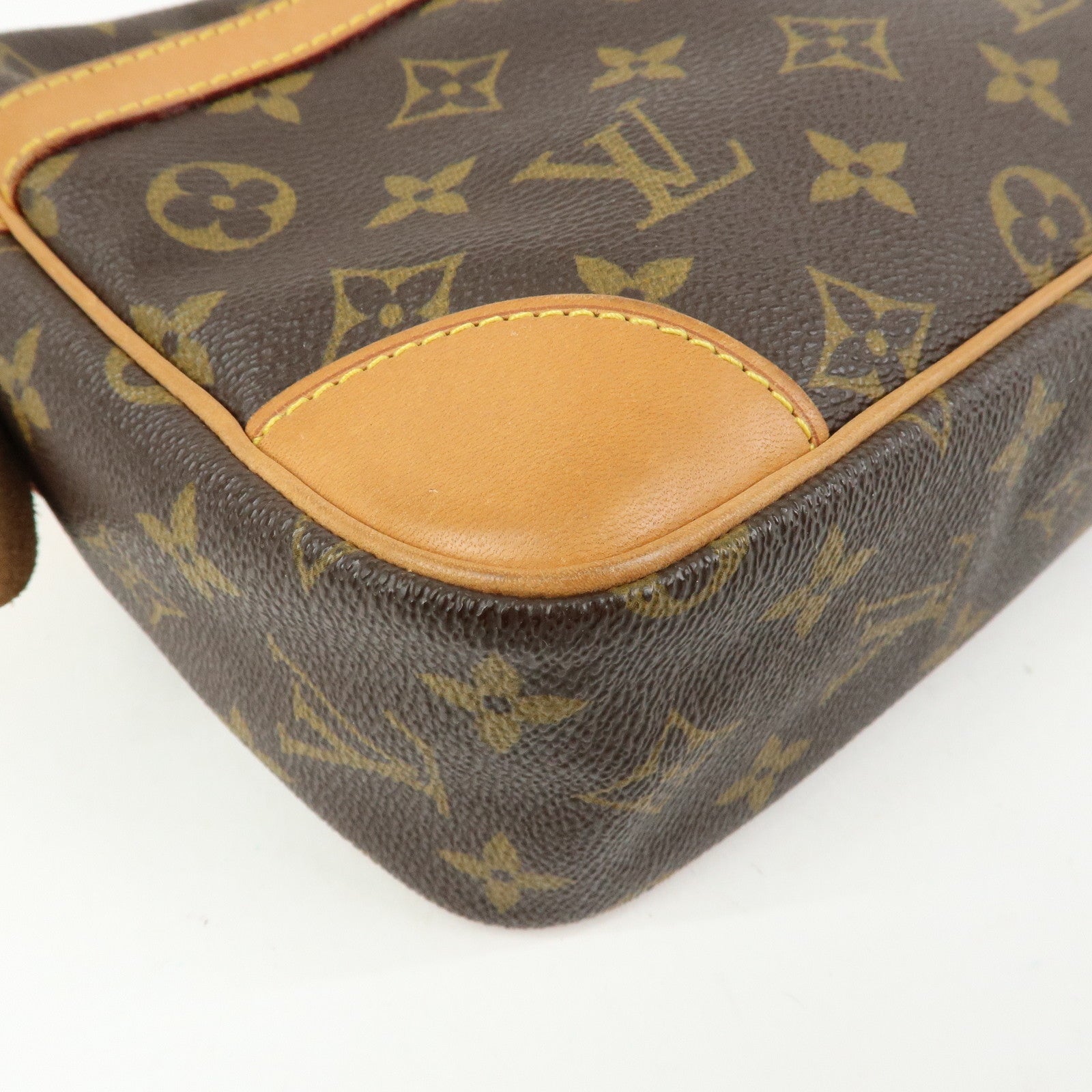 Louis Vuitton Monogram Compiegne 28 Pouch Clutch Bag Brown M51845