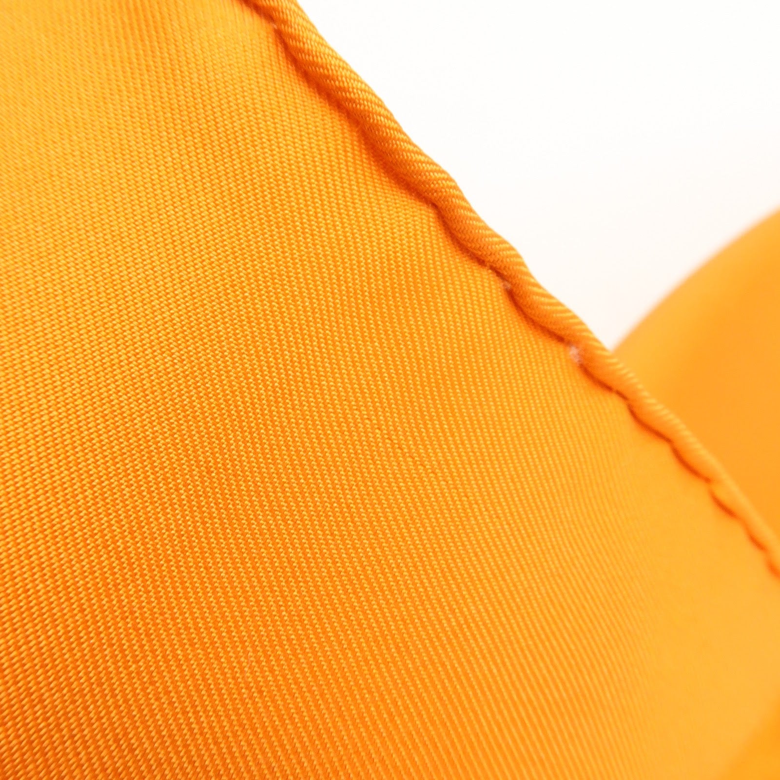 HERMES Carre 90 Silk 100% Scarf A WALK IN THE PARK Orange
