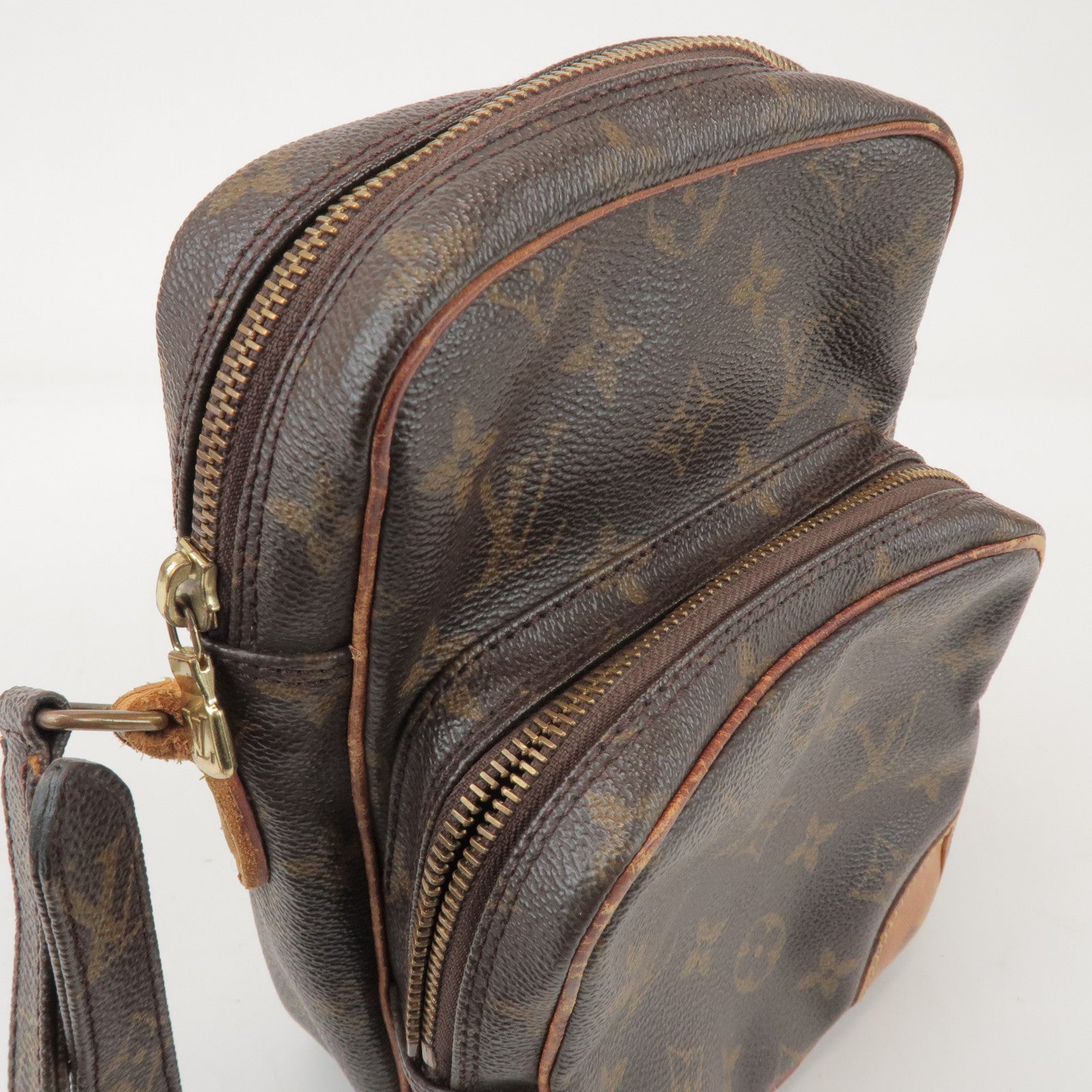 Louis Vuitton Monogram Amazone Shoulder Bag Crossbody Bag M45236