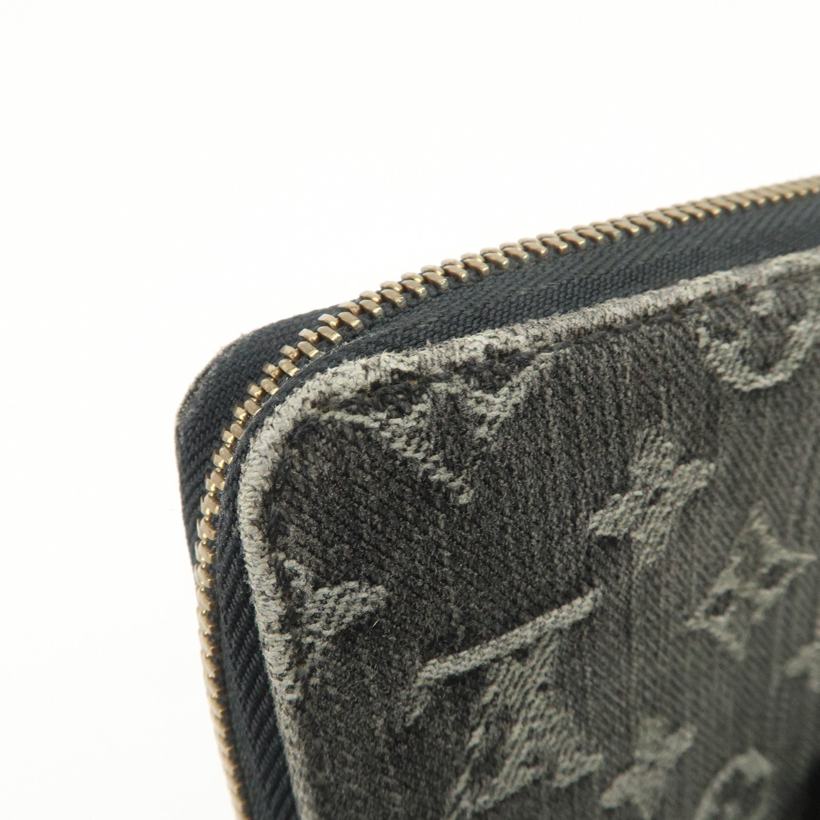Louis Vuitton Monogram Denim Zippy Wallet Noir Black M95614