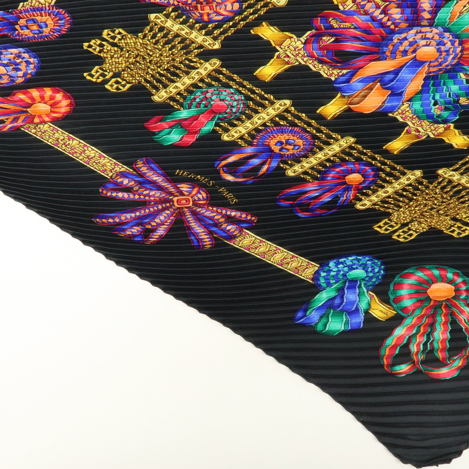 HERMES Pleats Carre Silk 100% Sarf LES RUBANS DU CHEVAL Black