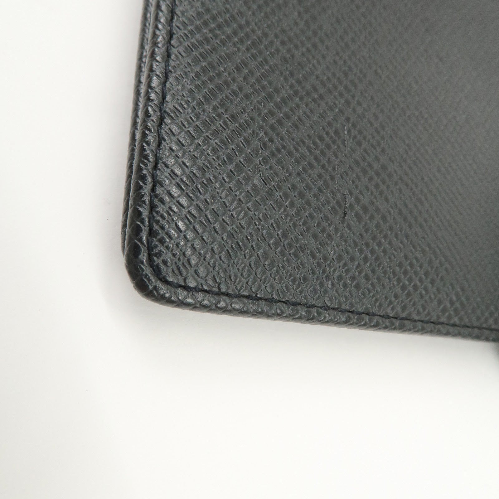 Louis Vuitton Taiga Agenda MM Planner Cover Ardoise R20222