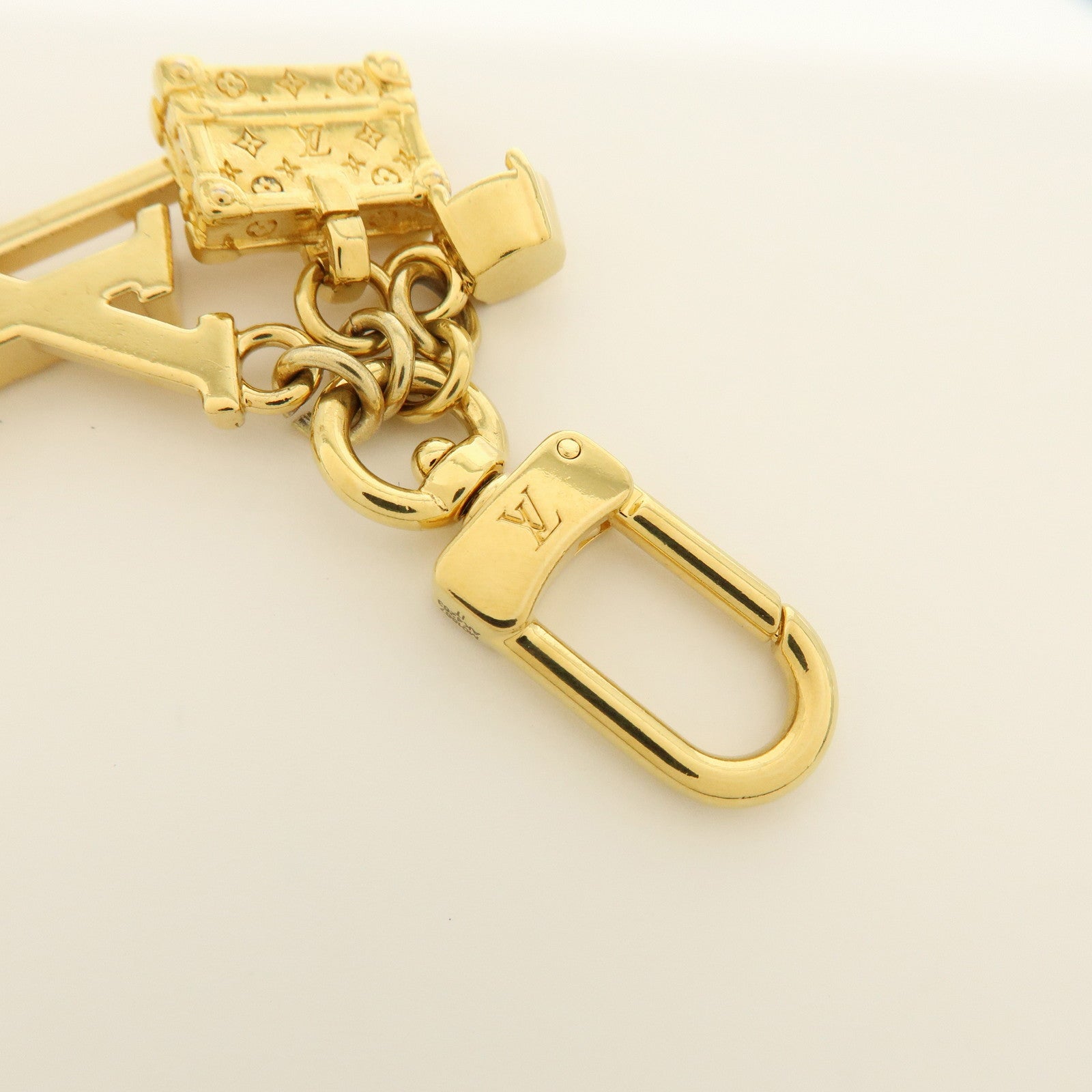 Louis Vuitton Micro Charm Petite Malle Metal Bag Charm Gold M01567