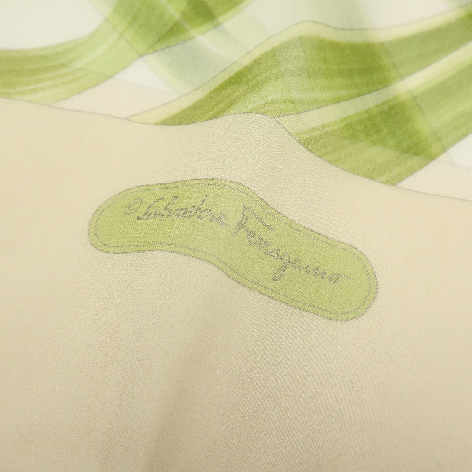 Ferragamo Silk 100% Scarf Flower Motif Ocha-Ken Beige Green Red