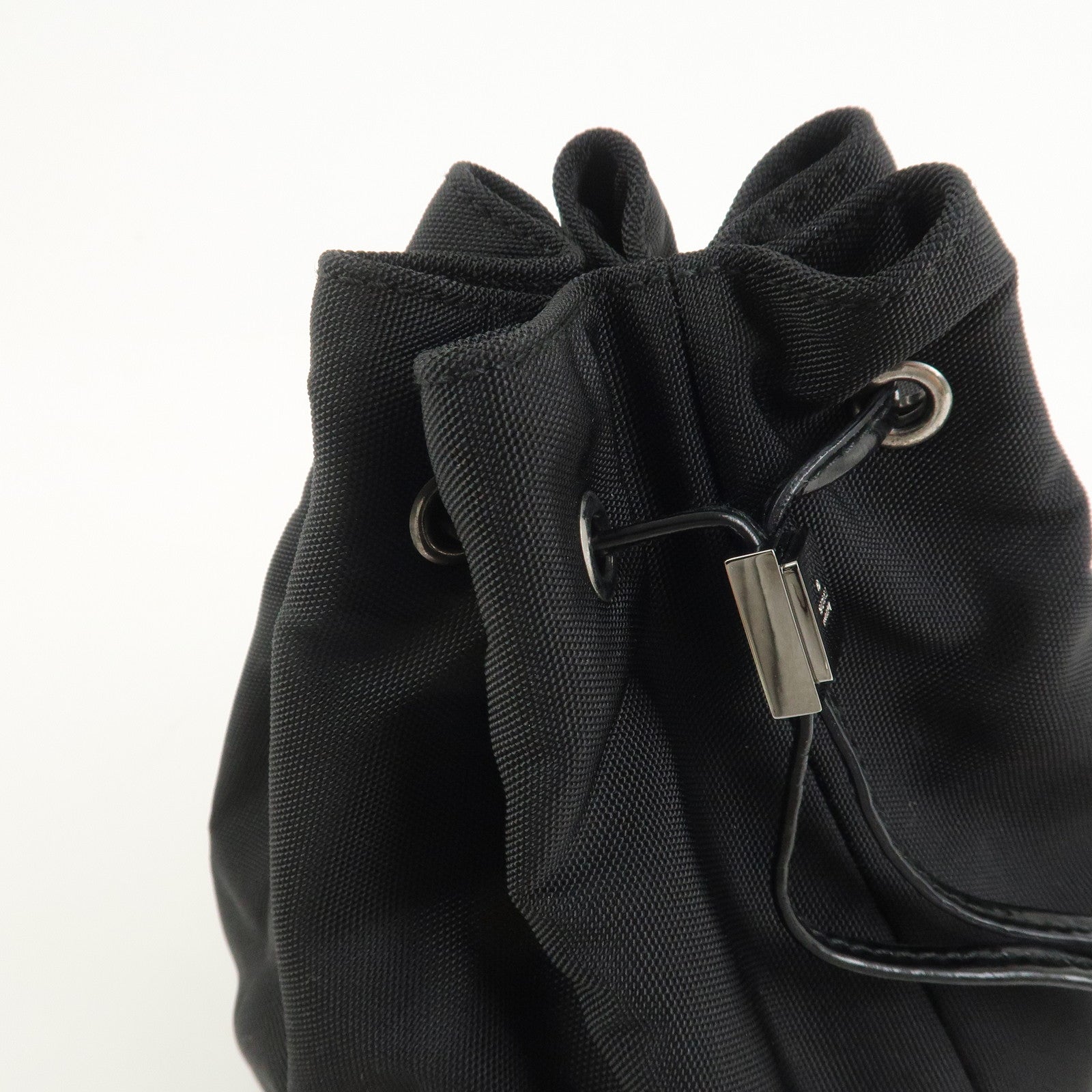 GUCCI Nylon Patent Leather Cosmetic Pouch Hand Bag Black 390・0973