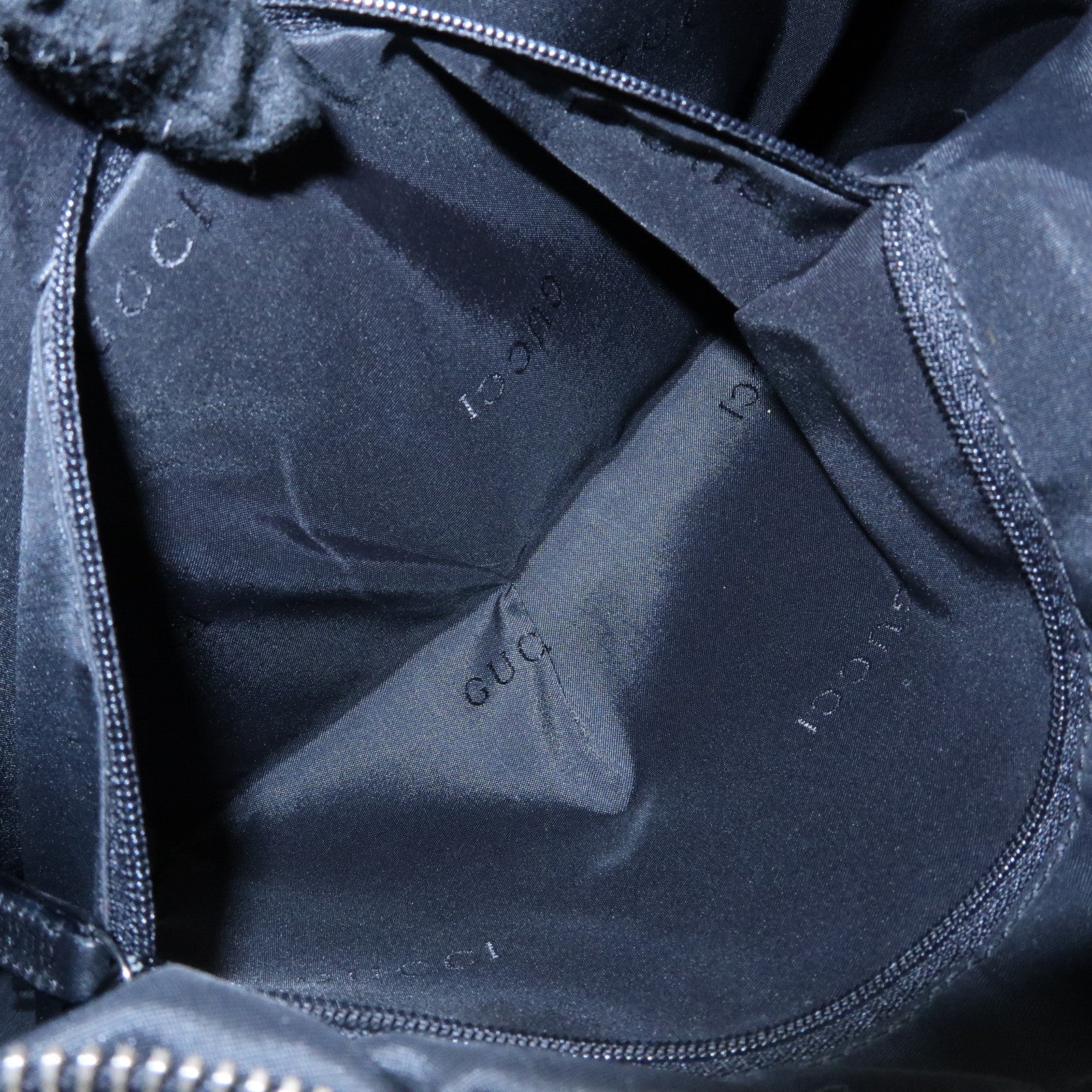 GUCCI Attache Leather Shoulder Bag Crossbody Bag Black 001・3341
