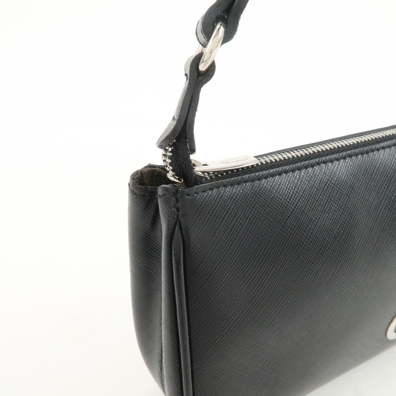 Ferragamo Gancini Leather Shoulder Bag Hand Bag Black