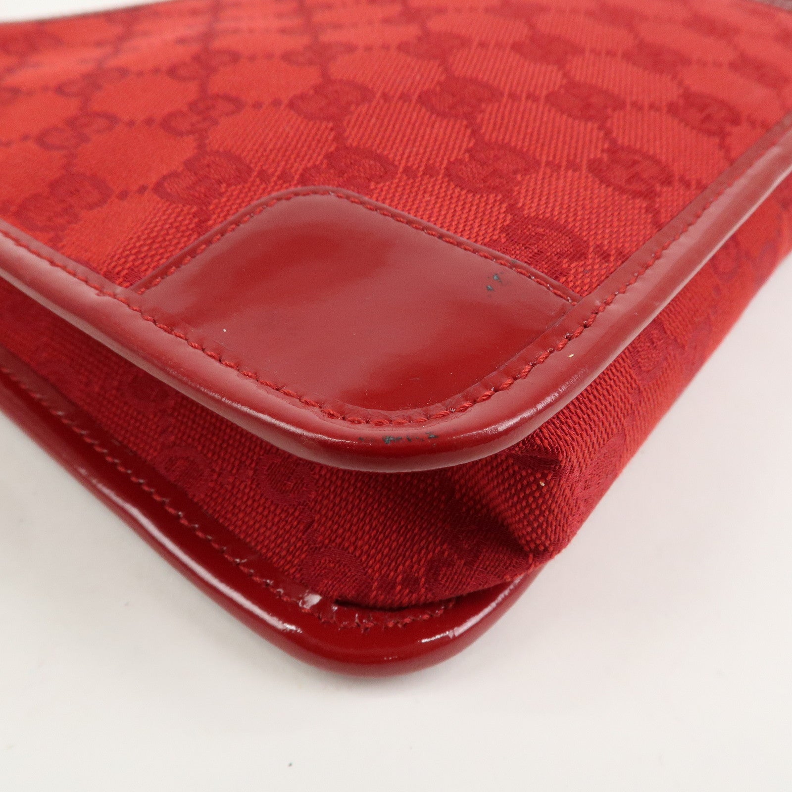 GUCCI GG Canvas Patent Leather Shoulder Bag Hand Bag Red 001・4206