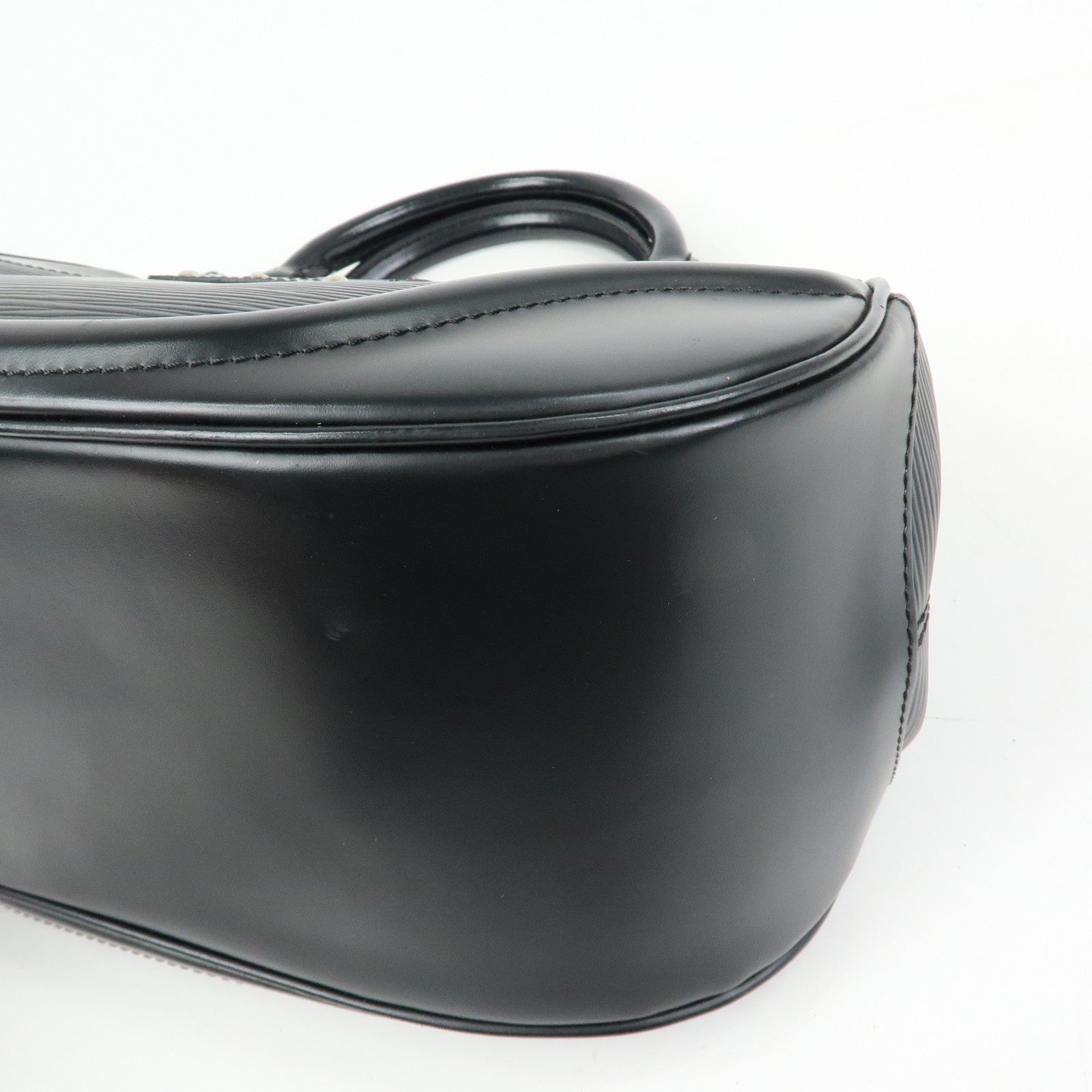 Louis Vuitton Epi Leather Sac Montaigne Hand Bag Noir Black M59302