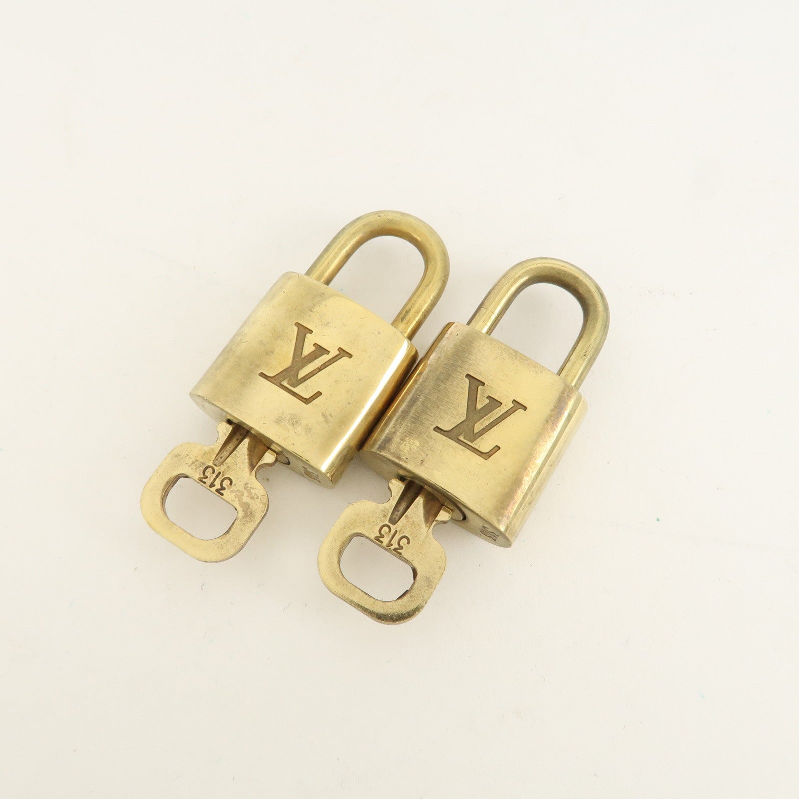 Louis Vuitton Set of 10 Lock & Key Cadena Key Lock Metal Gold Used