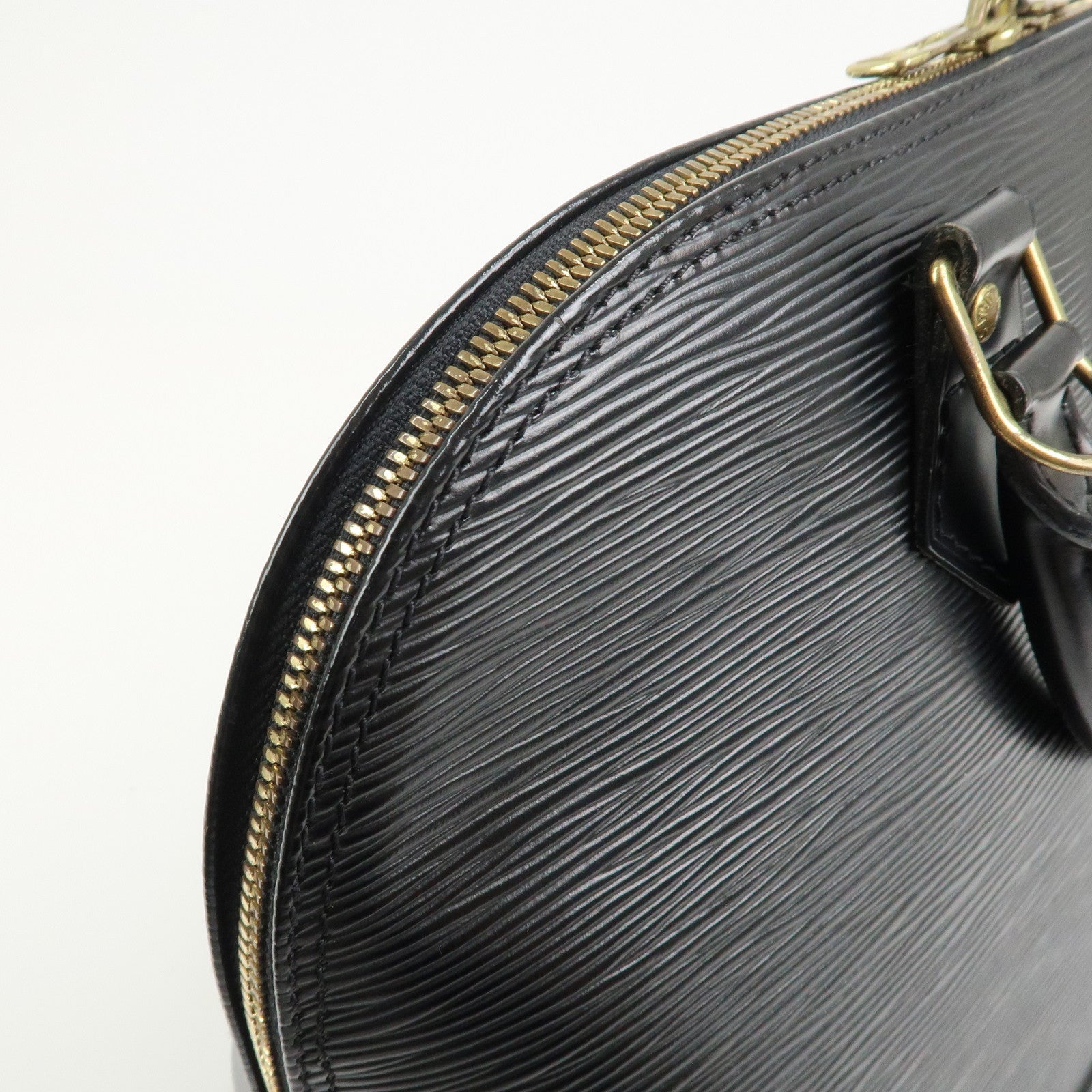 Louis Vuitton Epi Leather Alma MM Hand Bag Noir Black M52142