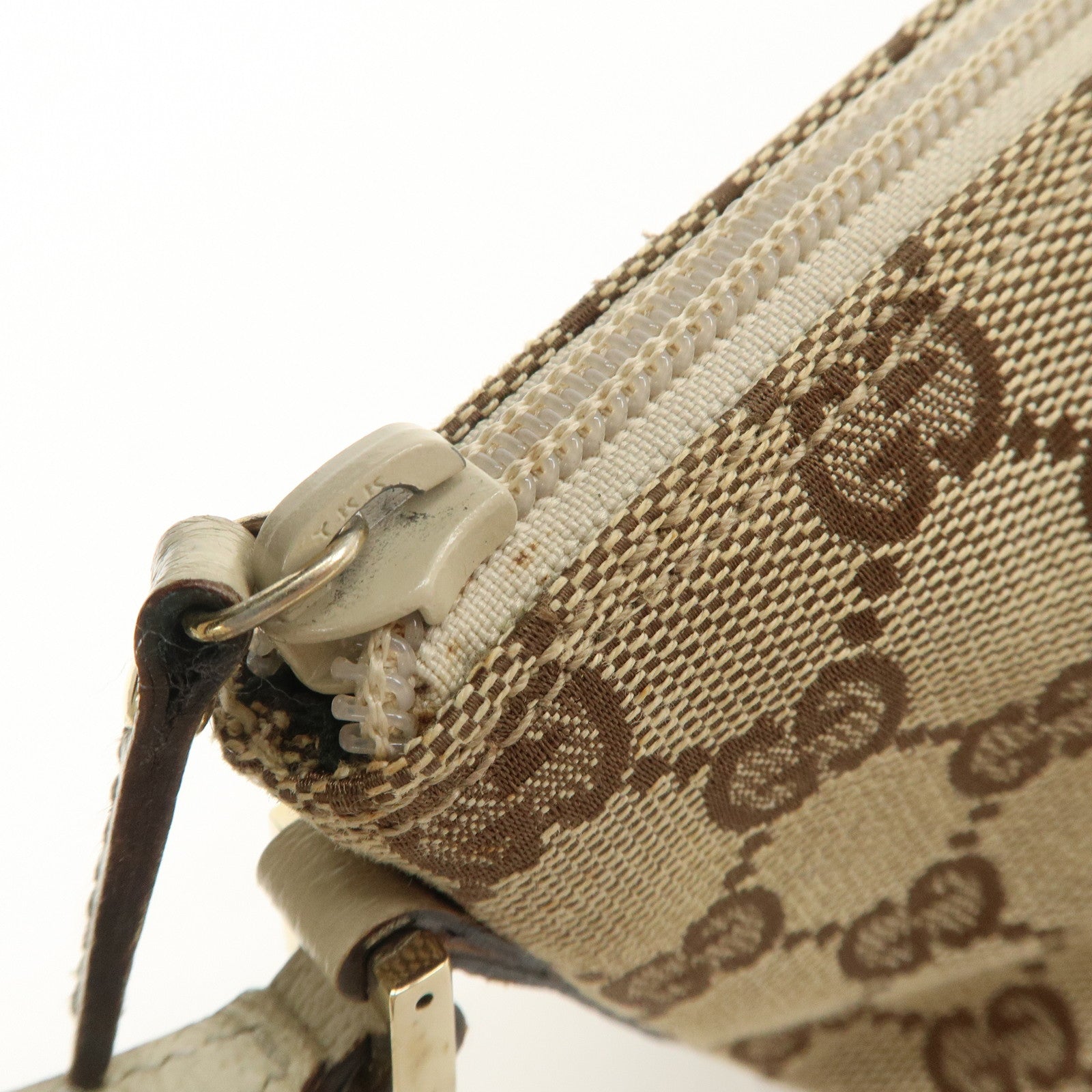 GUCCI Boat Bag GG Canvas Leather Bag Hand Bag Pouch Beige Ivory 07198 Used