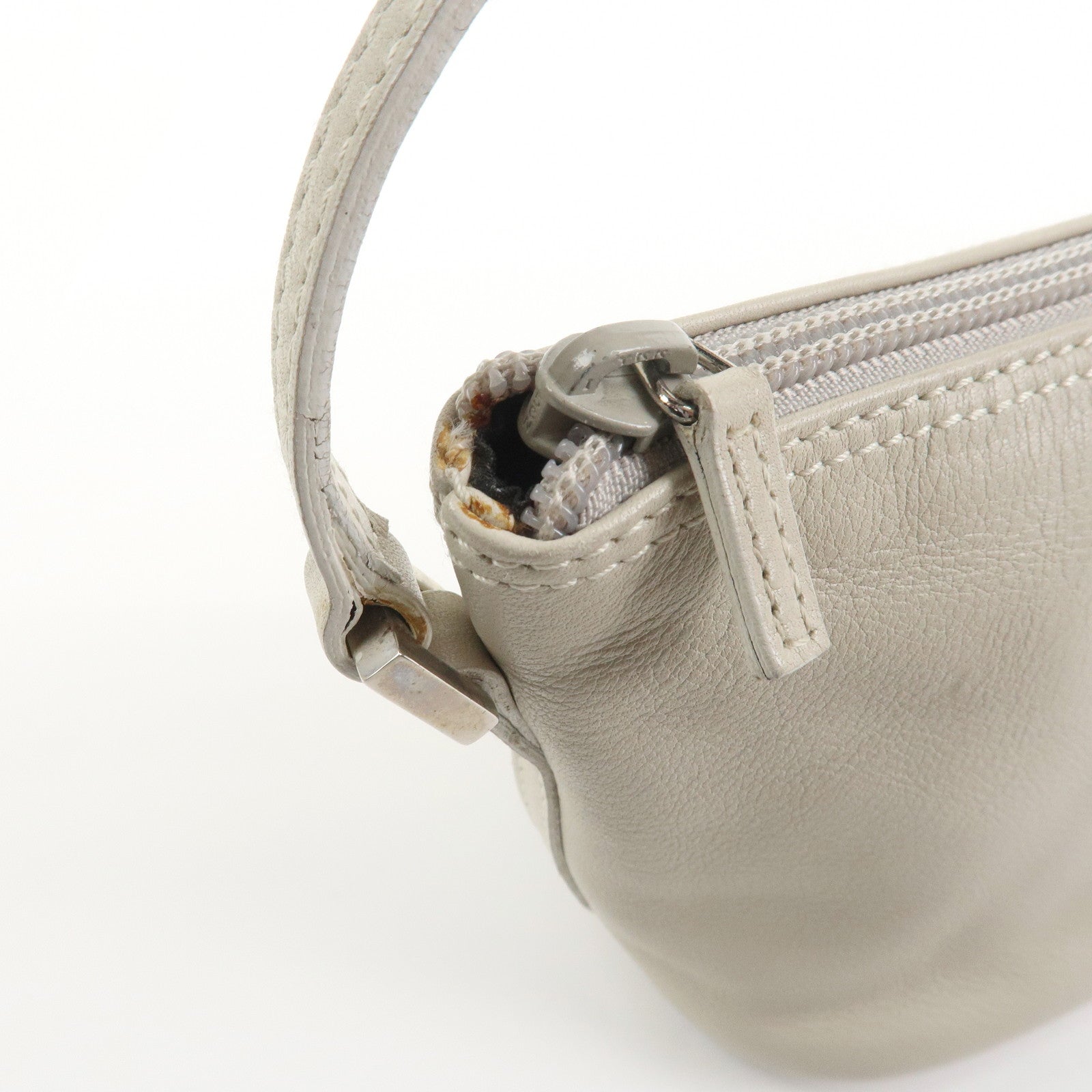 GUCCI Boat Bag Leather Pouch Hand Bag Ivory 039・1103