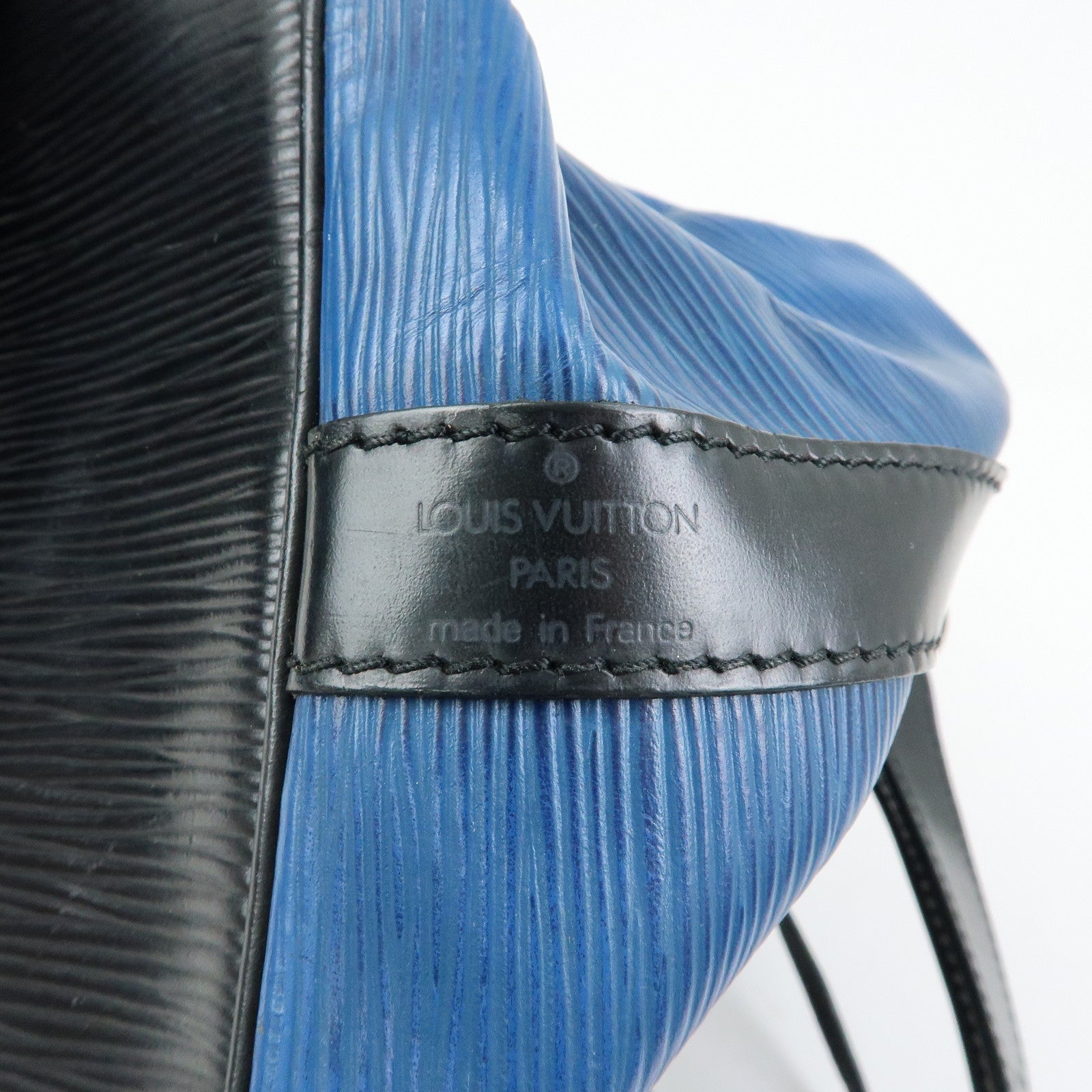 Louis Vuitton Epi Petit Noe Bi-color Shoulder Bag Noir Blue Ｍ44152