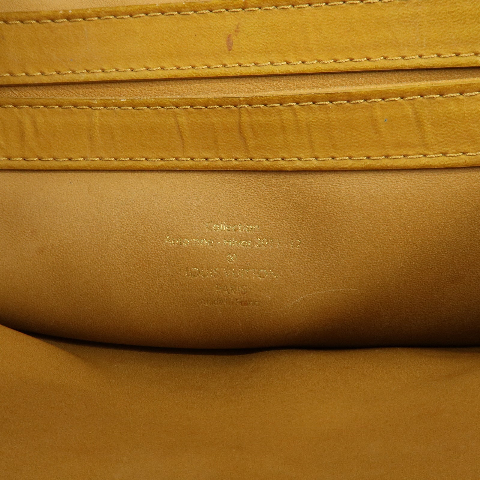 Louis Vuitton Monogram Lockit Bouclette Hand Bag Gold M40601