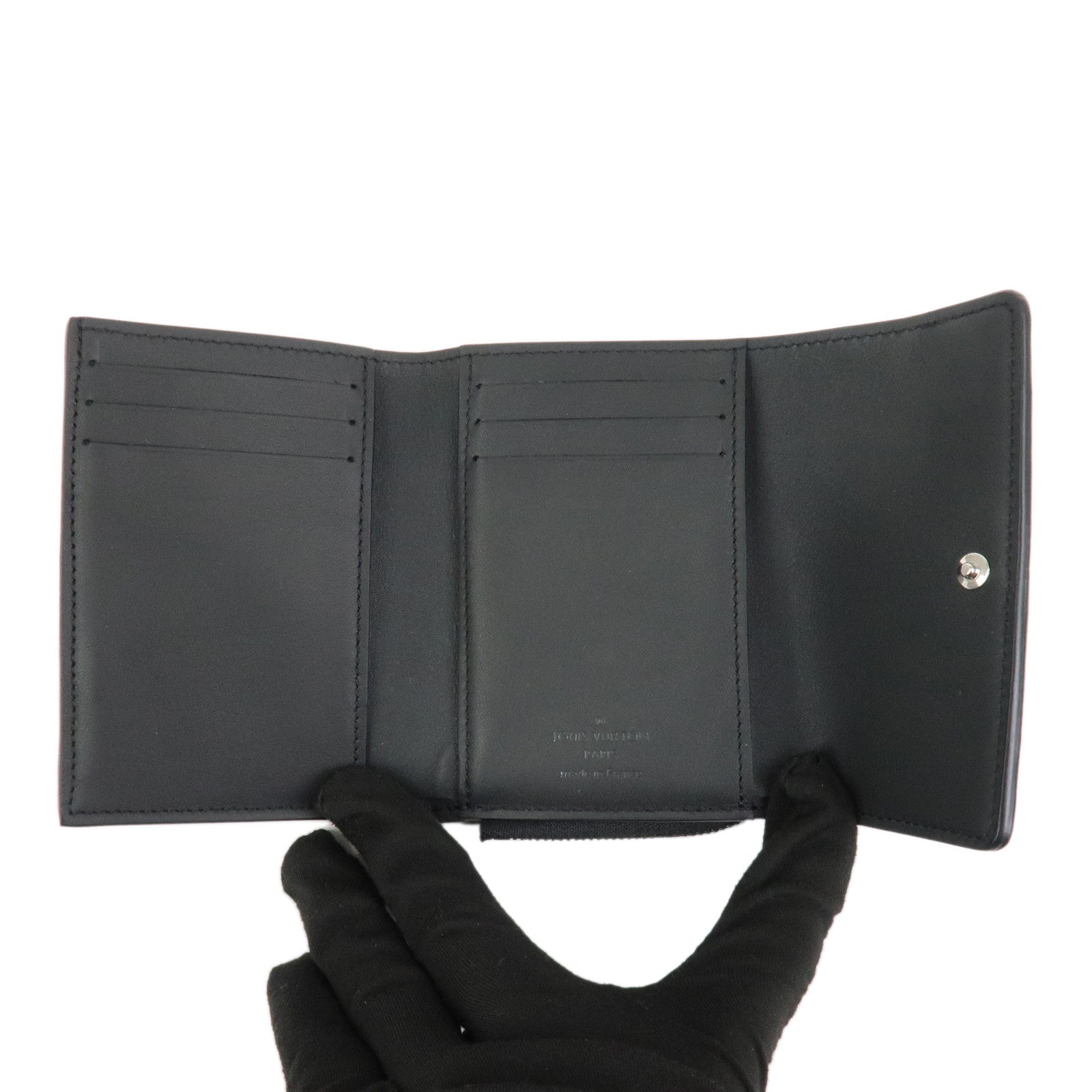 Louis Vuitton Taurillon Leather Portefeuille Pilot Wallet M82556