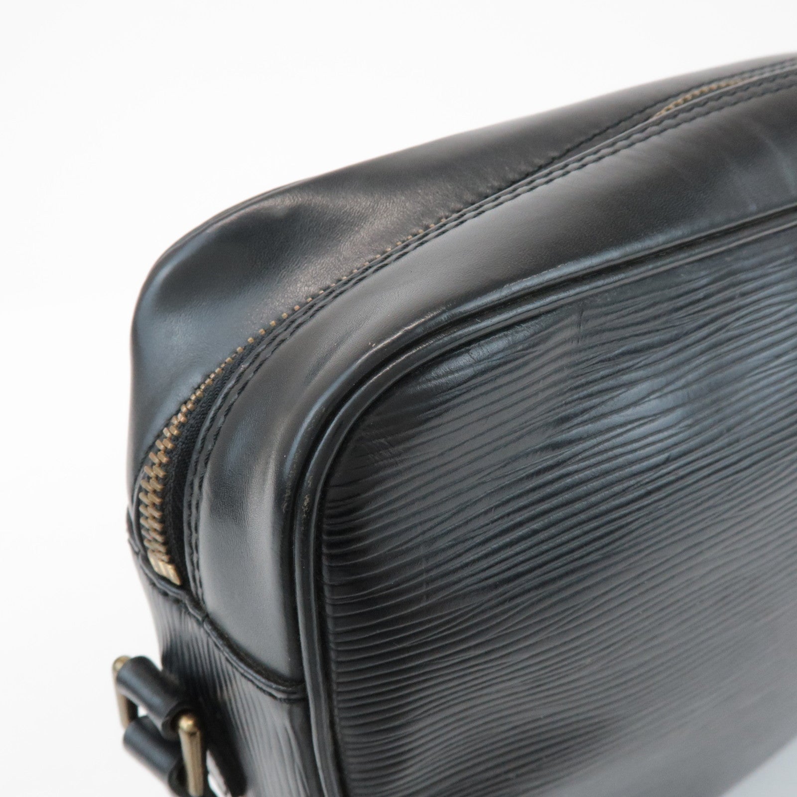 Louis Vuitton Epi Trocadero 27 Shoulder Bag Noir Black M52302