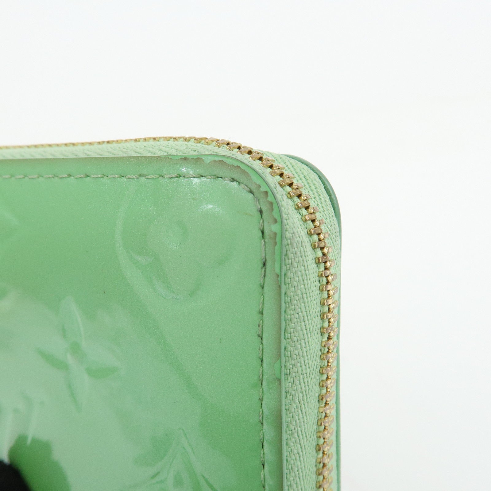 Louis Vuitton Monogram Vernis Leather Coin Case Gummy Apple M81892
