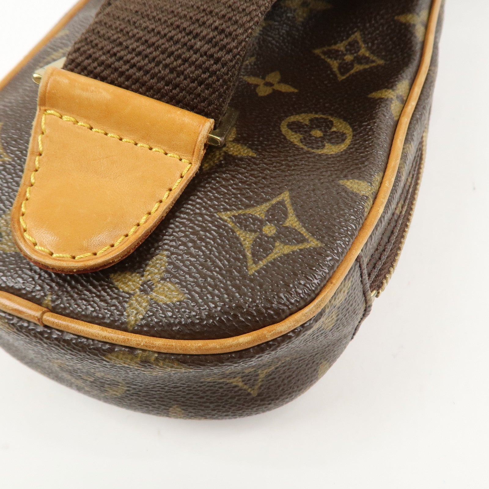 Louis Vuitton Monogram Pochette Gange Cross Body Bag M51870