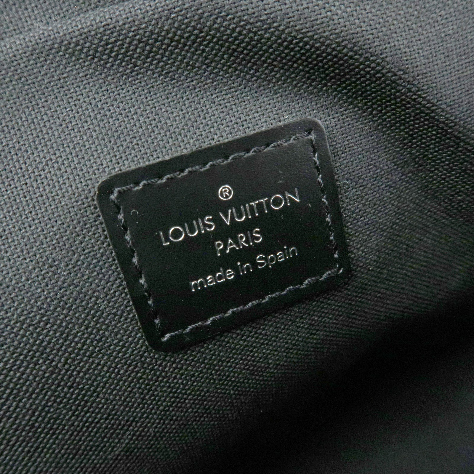Louis Vuitton Taiga Leather Karga Clutch Bag Pouch Black M30812