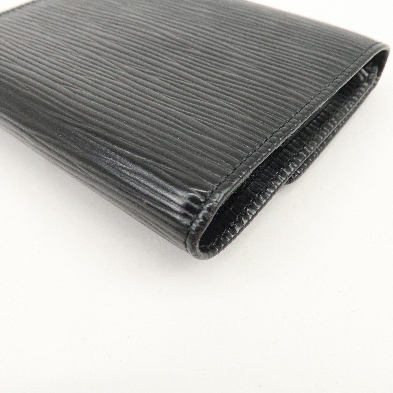 Louis Vuitton Epi Porte 12 Cartes Credit Card Case Noir M63472