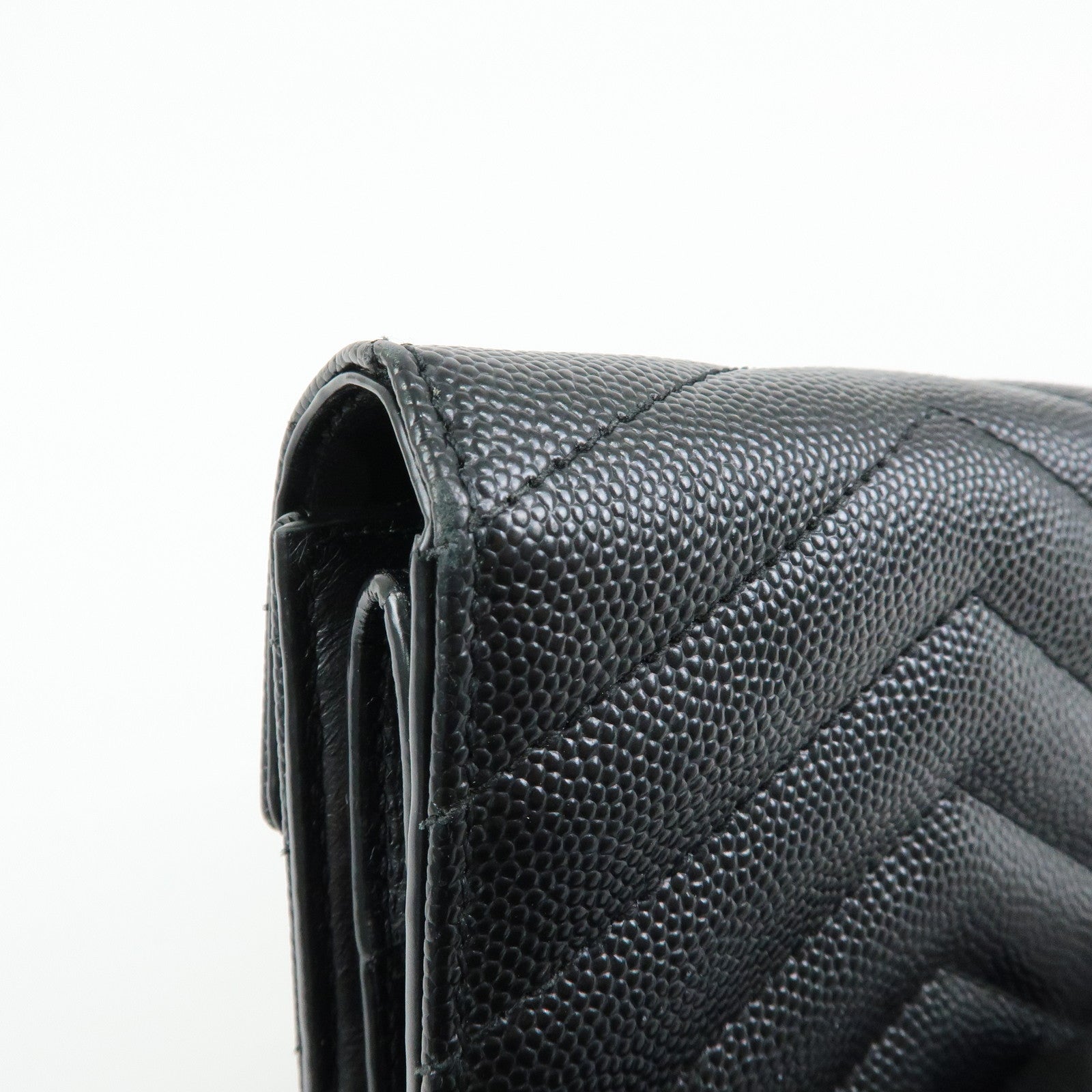 SAINT LAURENT PARIS Cassandra Leather Compact Wallet Black 692061