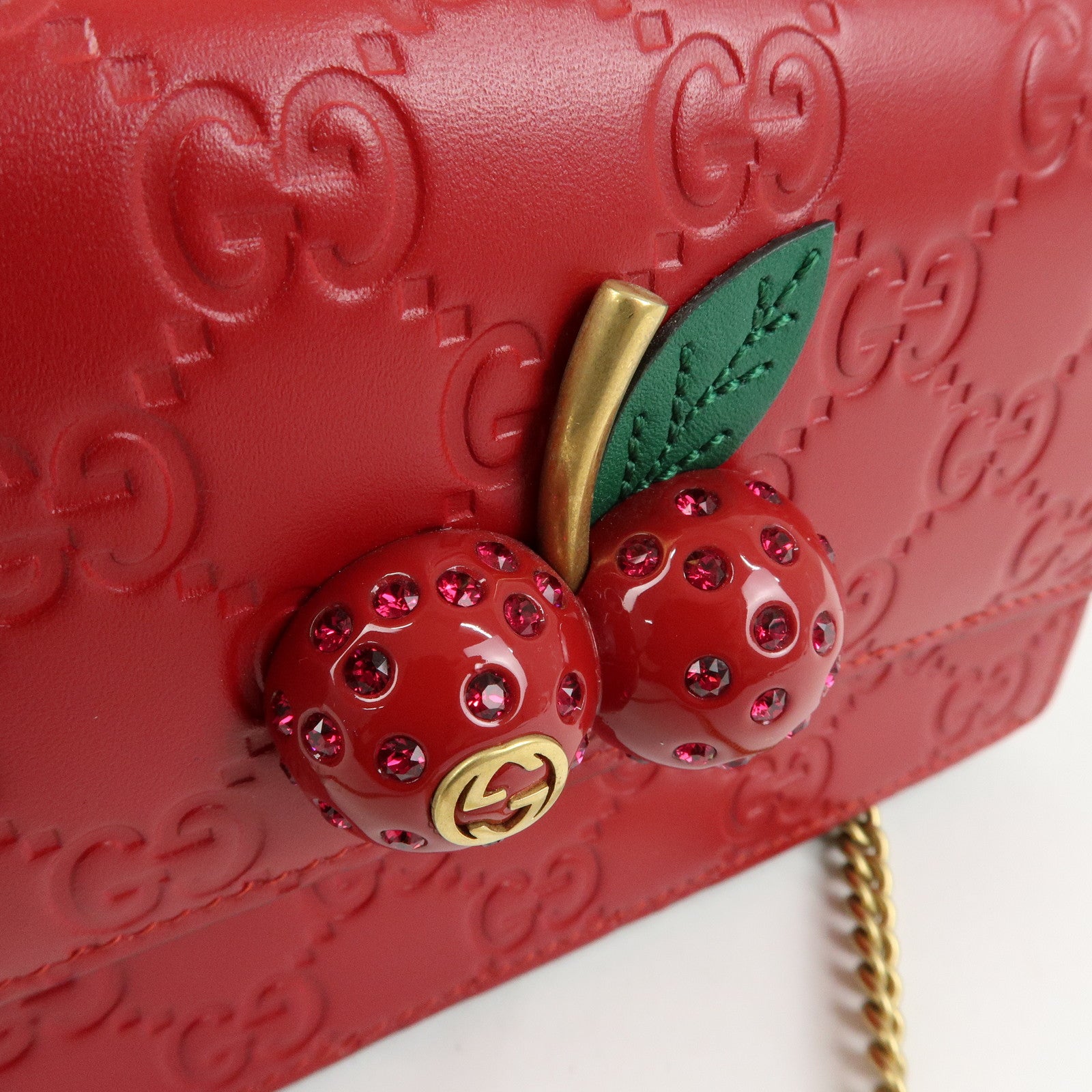 GUCCI Interlocking G Guccissima Chain Shoulder Bag Cherry 481291