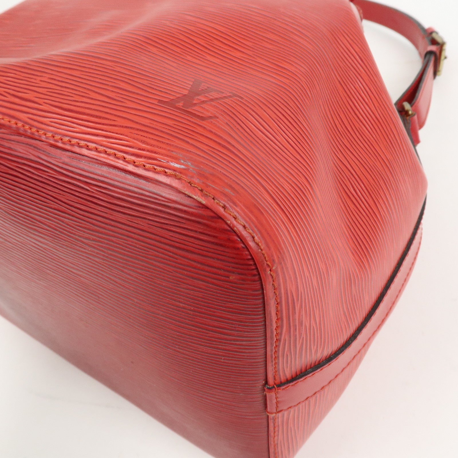 Louis Vuitton Epi Petit Noe Shoulder Bag Castilian Red M44107