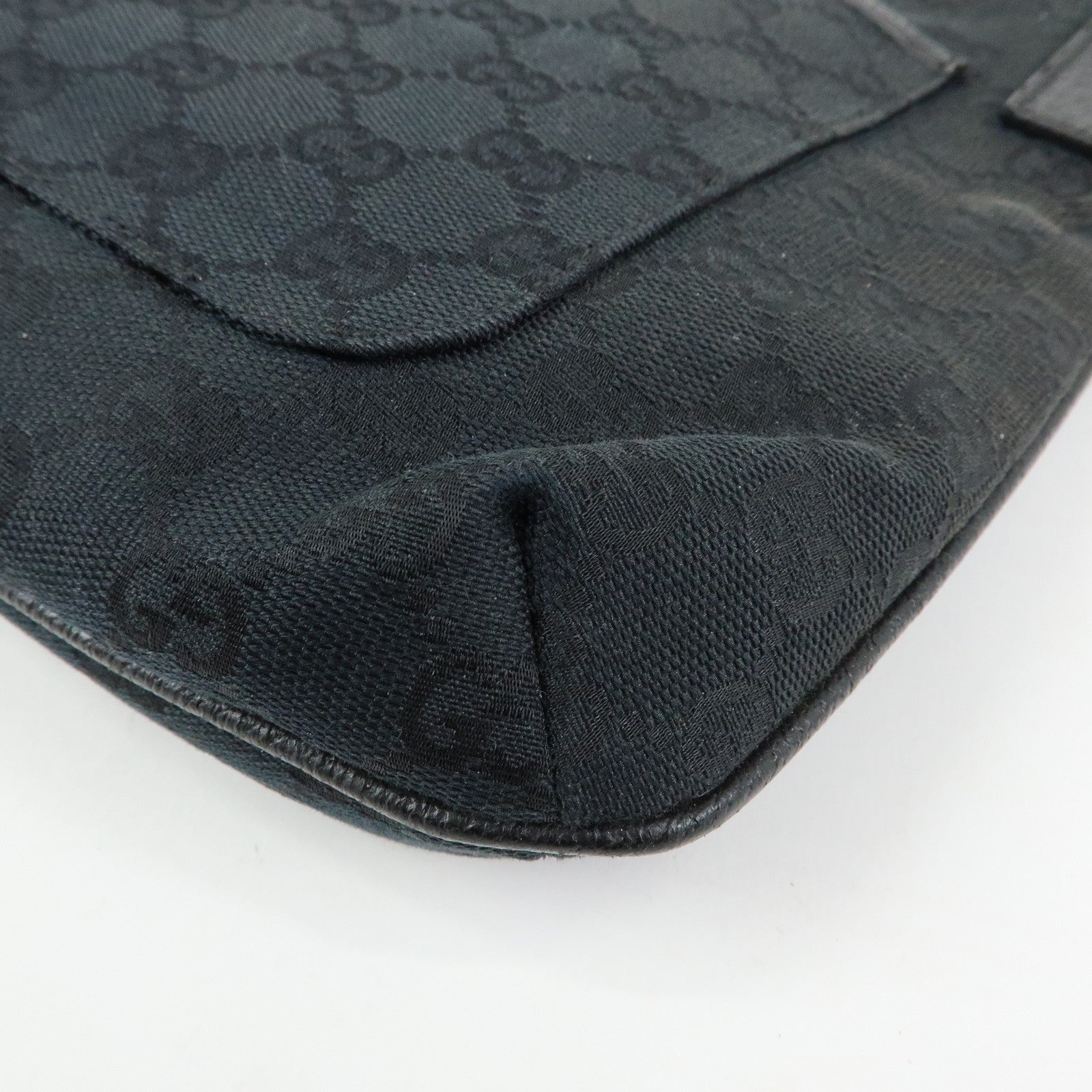 GUCCI GG Canvas Leather Shoulder Crossbody Bag Black 122793